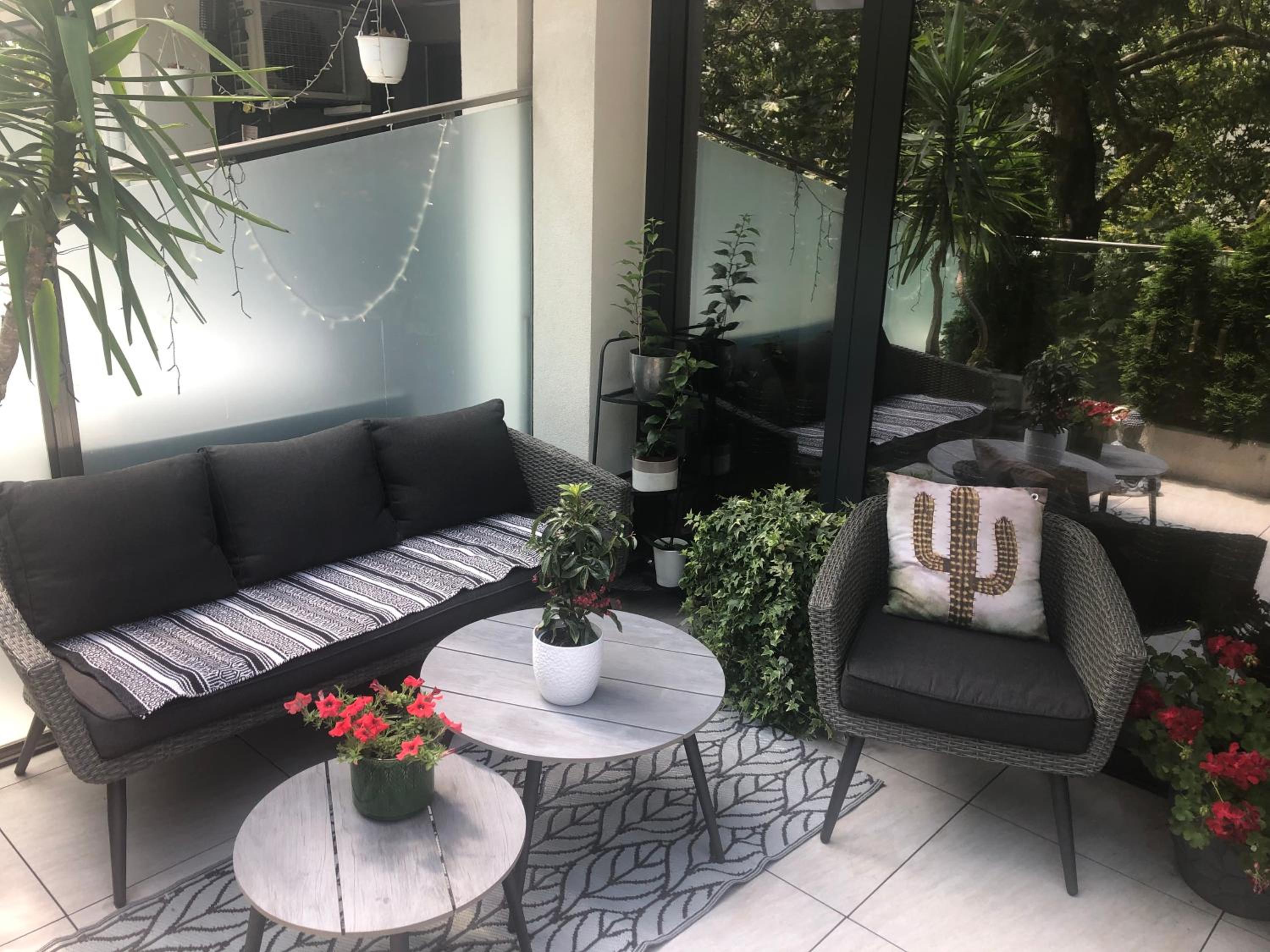Sea Garden Apartment