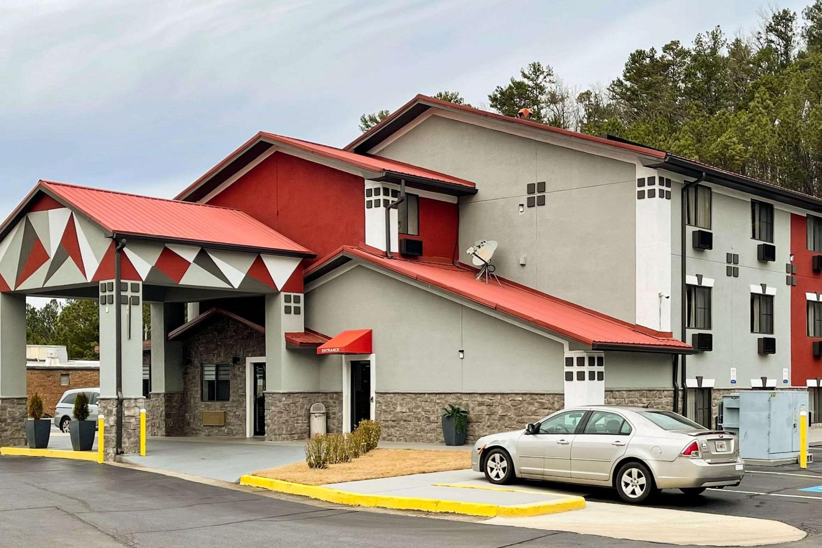 Econo Lodge Cartersville-Emerson Lake Point view 5
