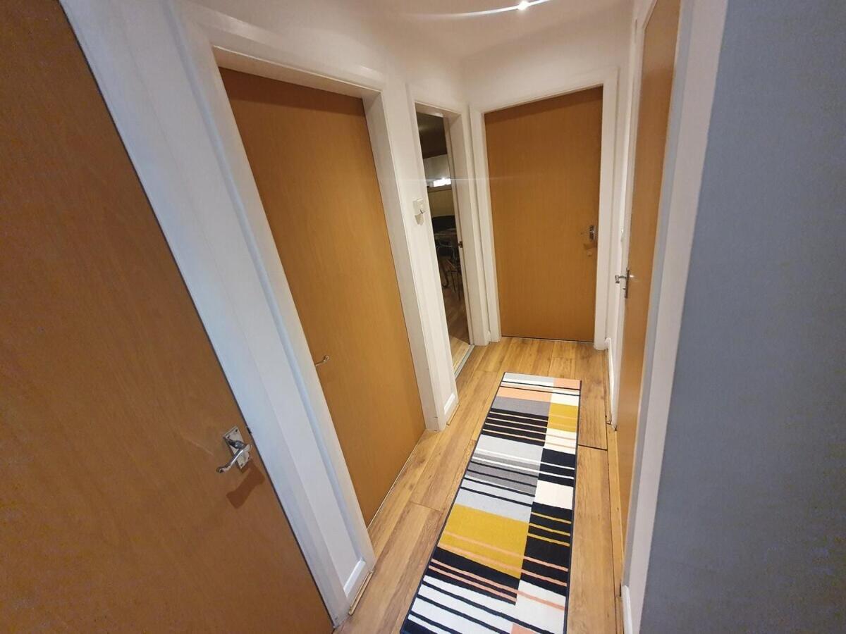 Two Bedroom Apartment, Free parking, Close to UCLAN and free WIFI view 2