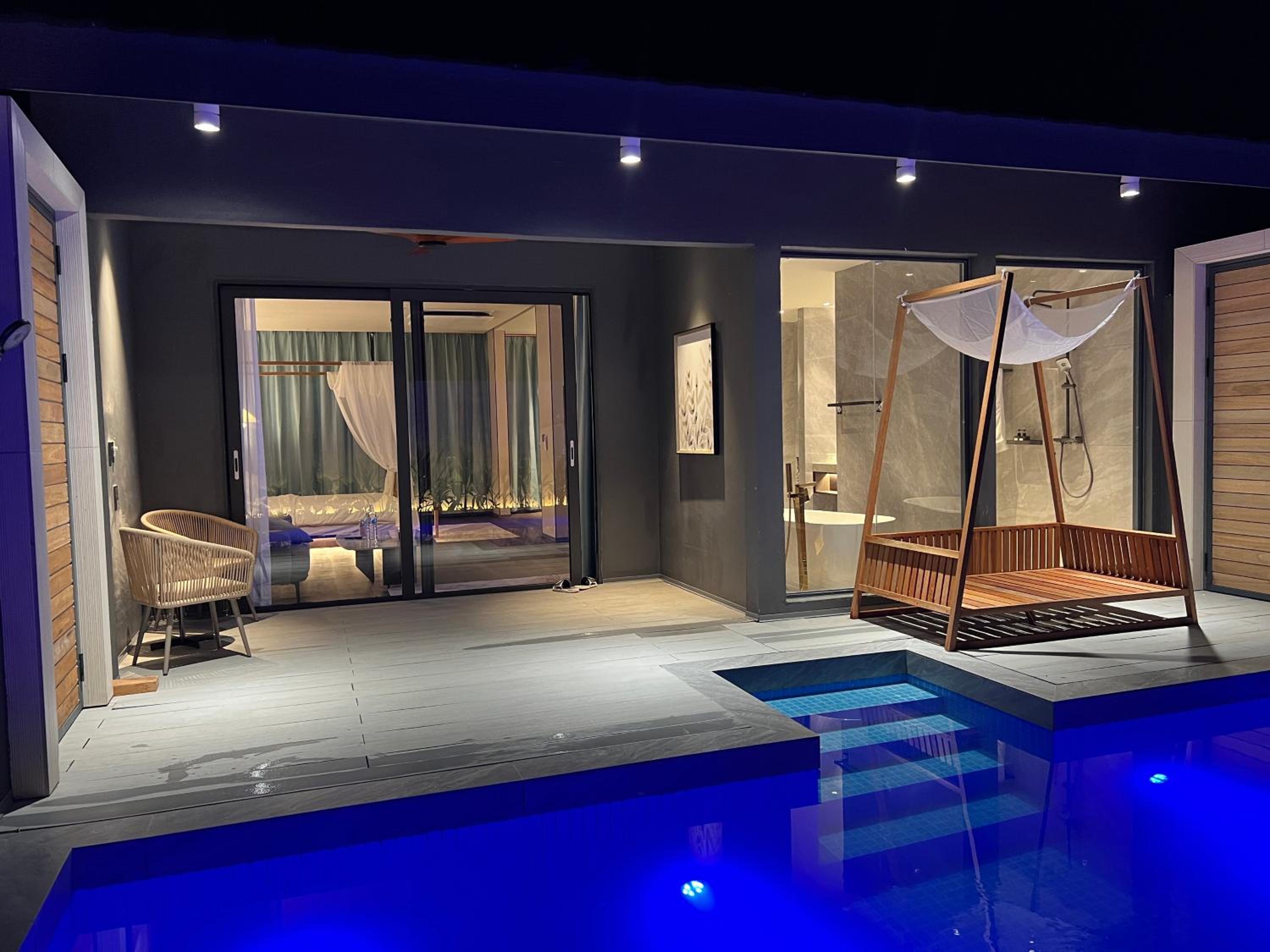 Looma Private Pool Villas photo 3