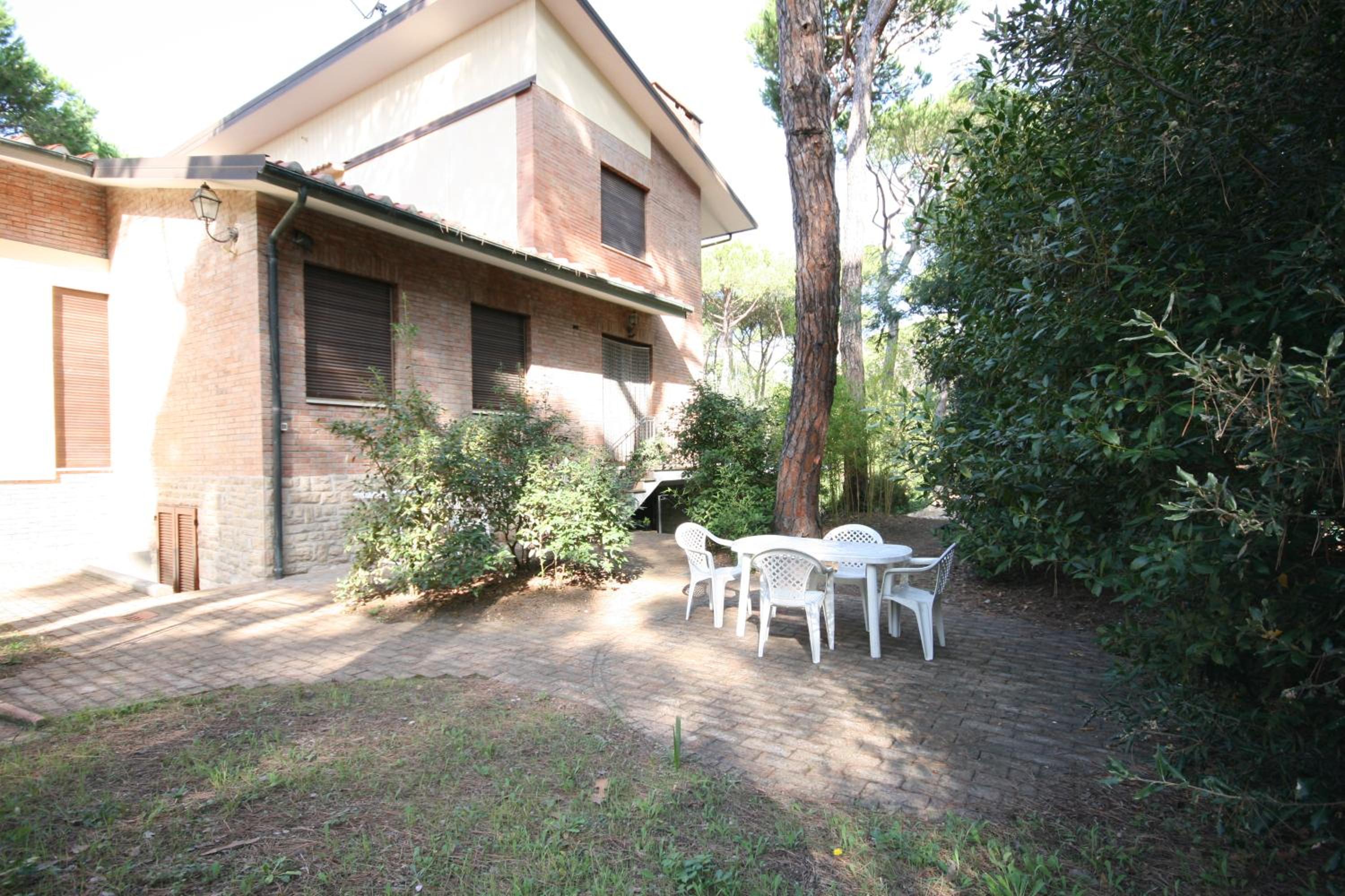 Appartamento a 150 m da mare giardino e posto auto view 5