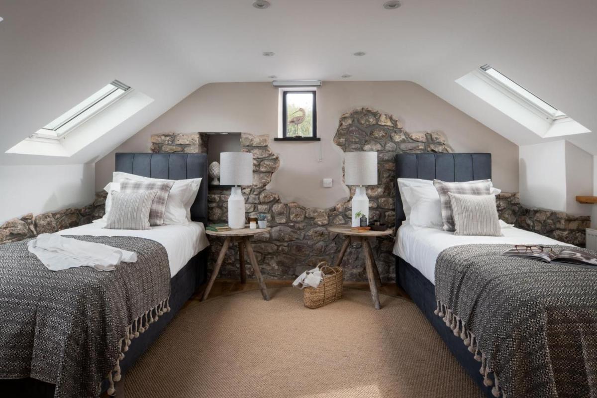 Lower Mill - 3 Bedroom Holiday Home - Llangennith view 4