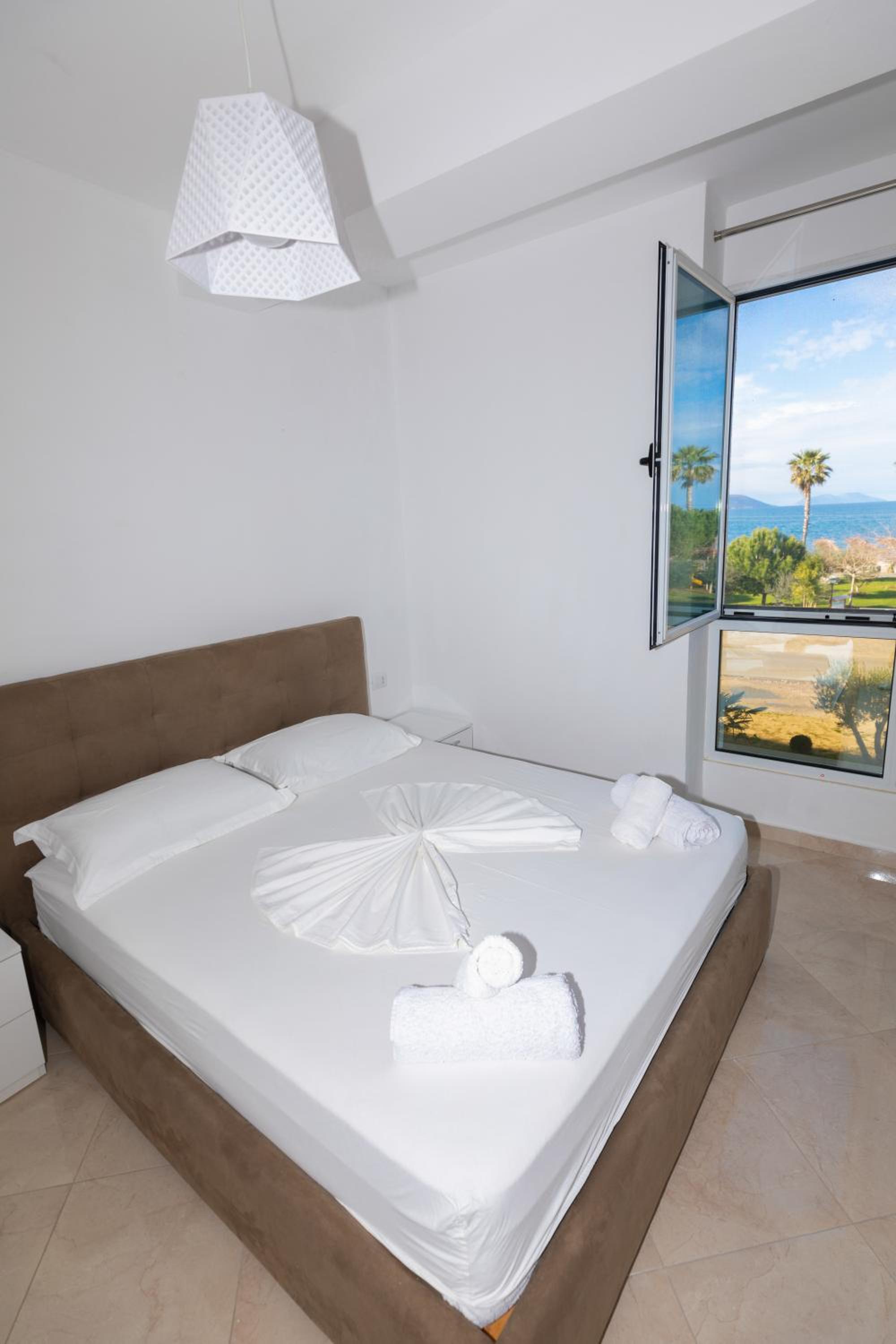 Seaview Apartments