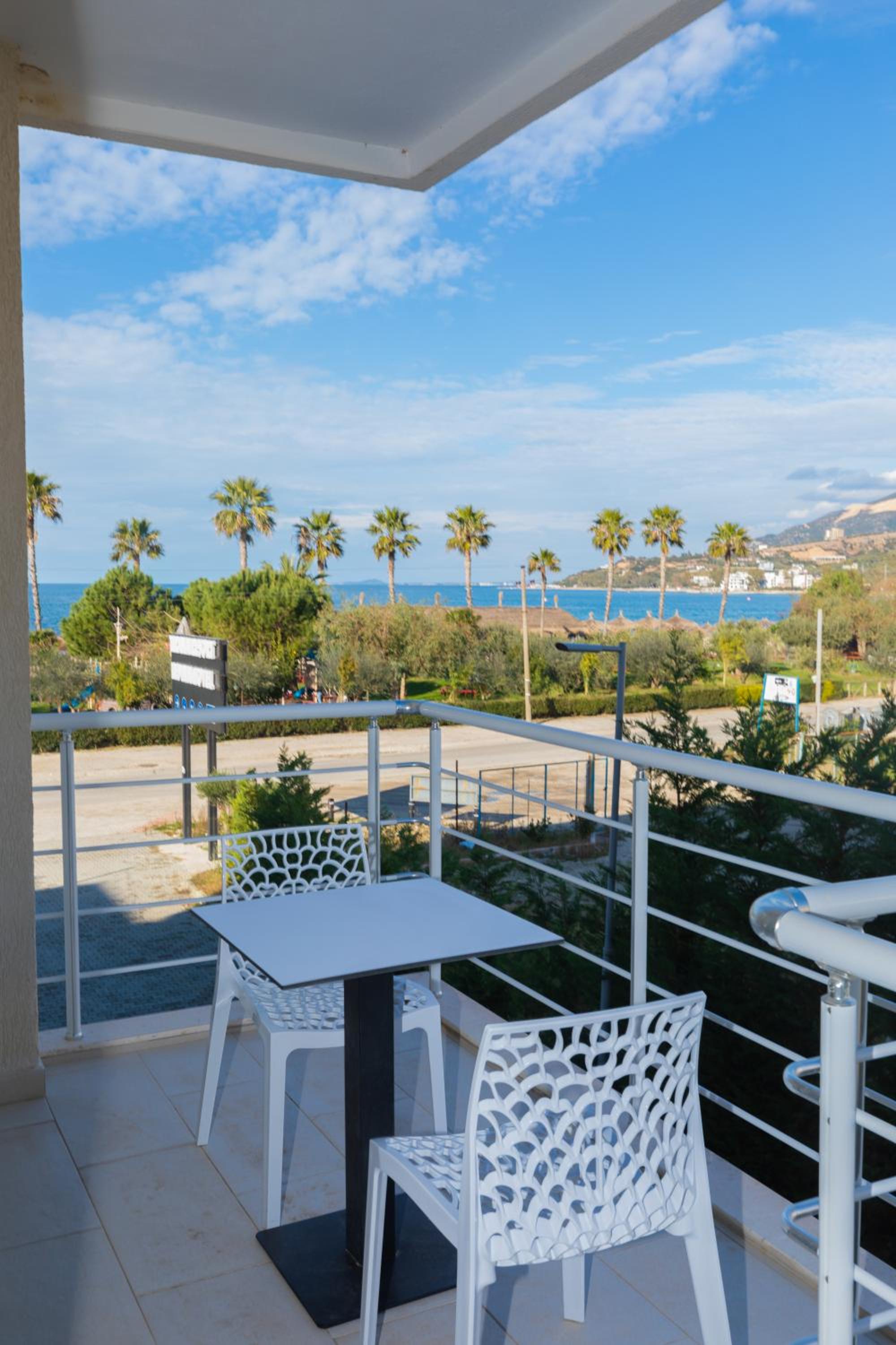 Seaview Apartments