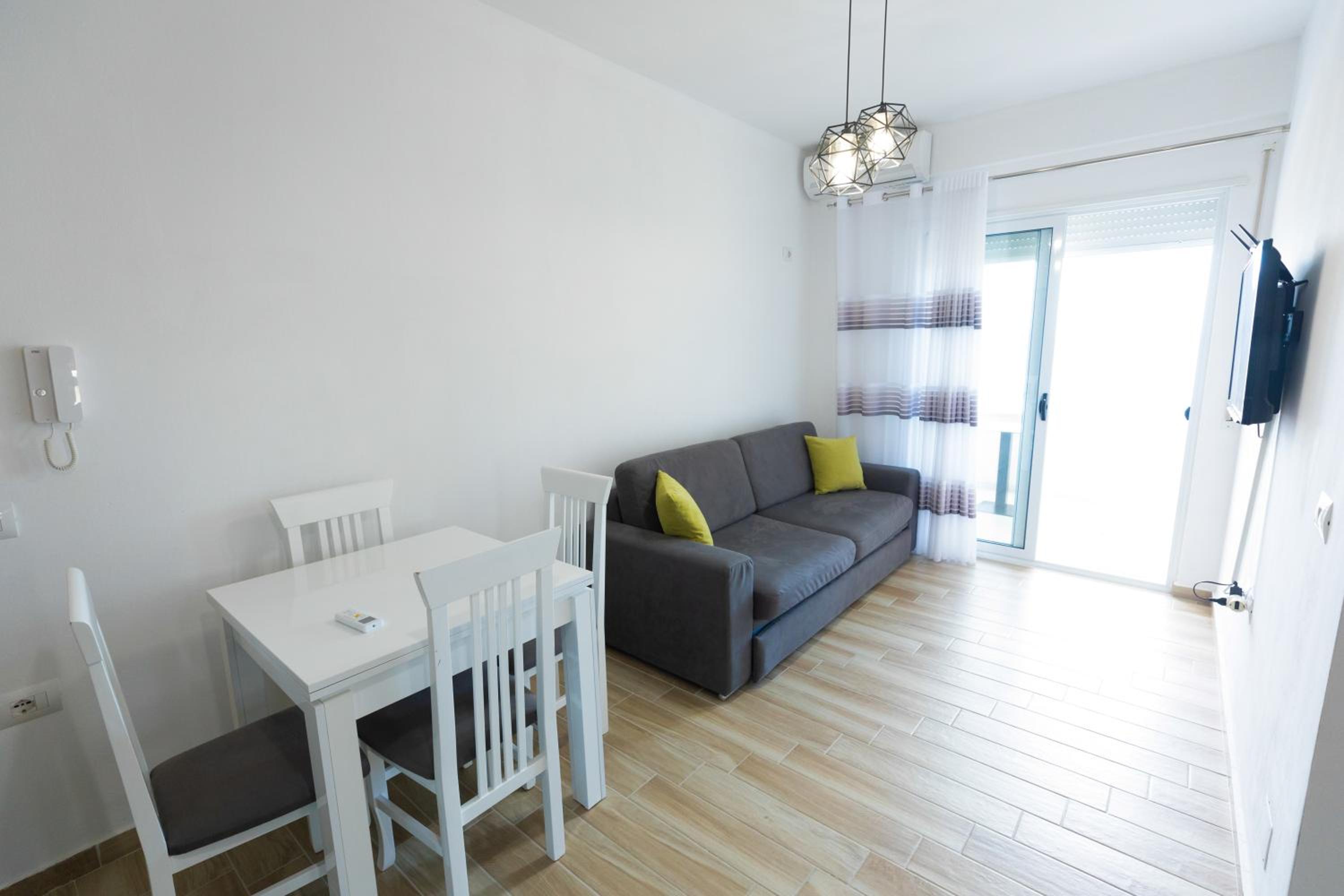 Seaview Apartments
