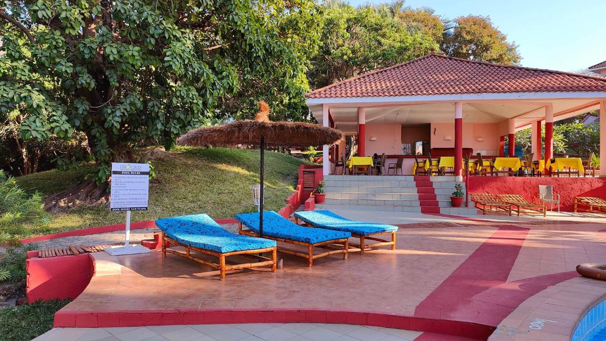 Lemon Creek Hotel Resort