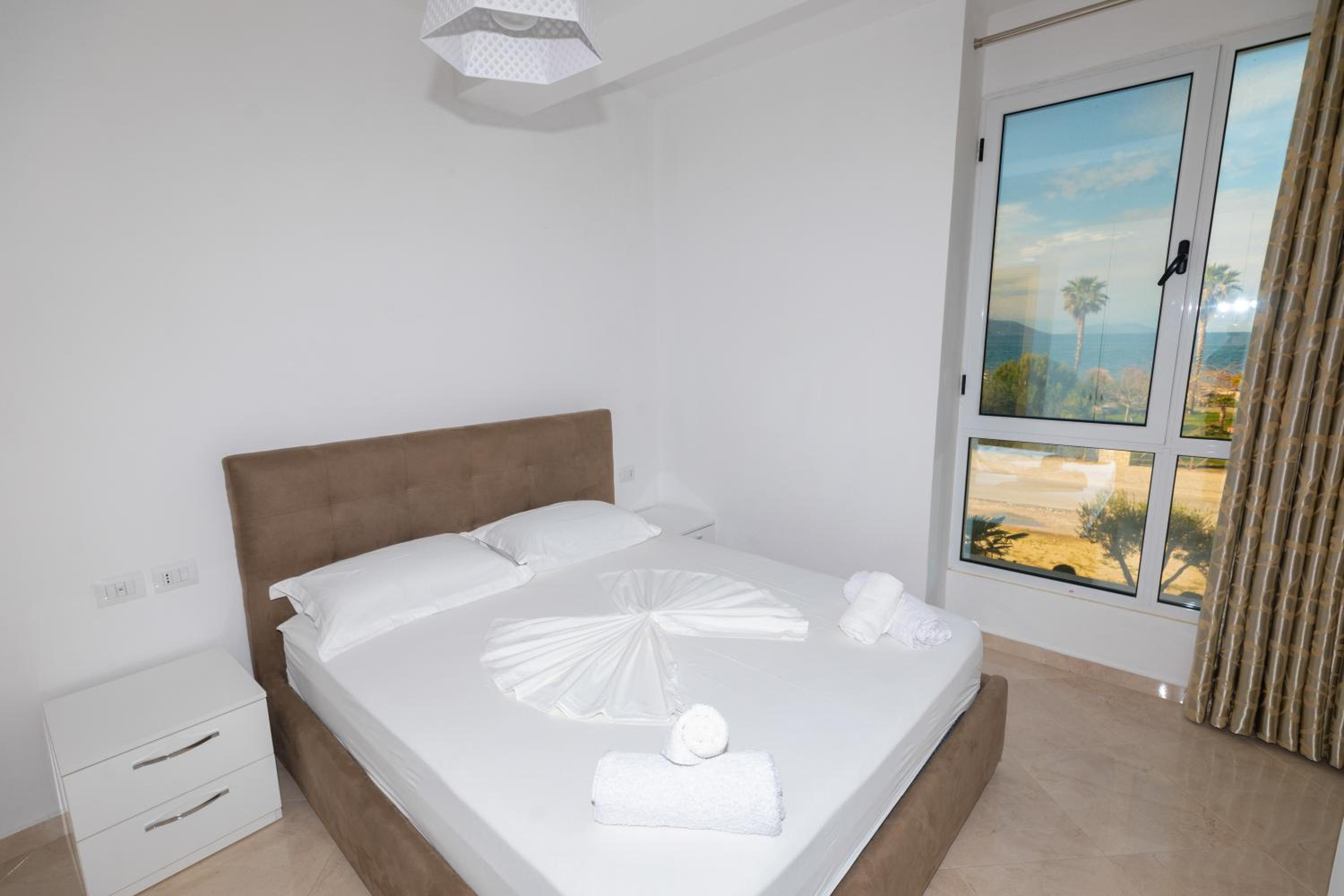 Seaview Apartments