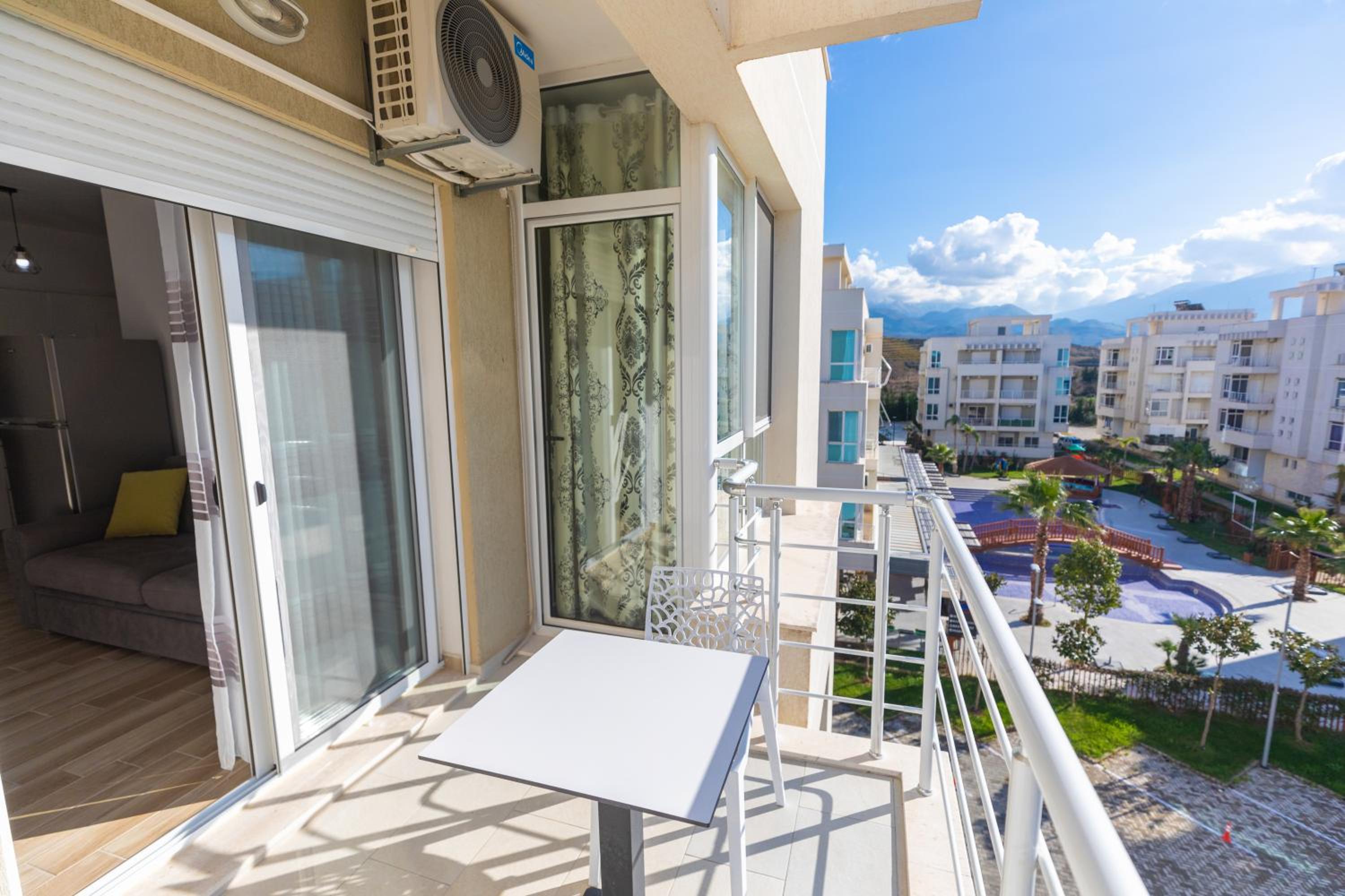 Seaview Apartments