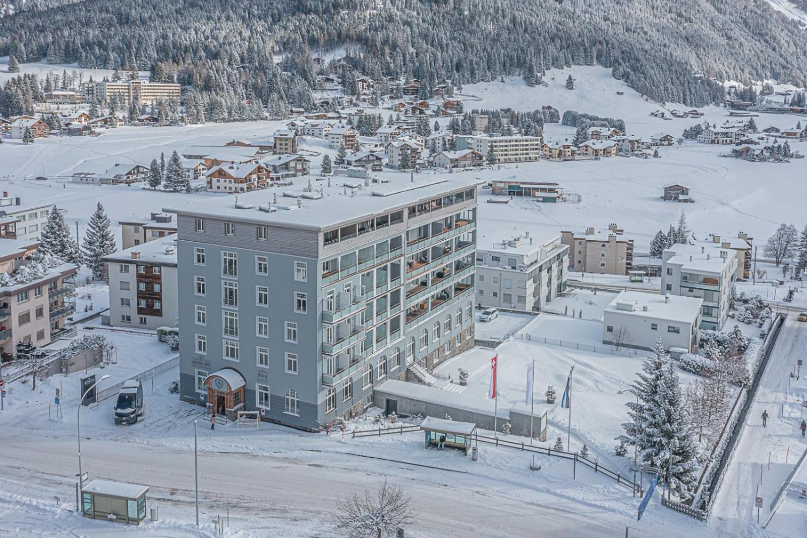 Hotel ALPINE INN Davos - Image 1