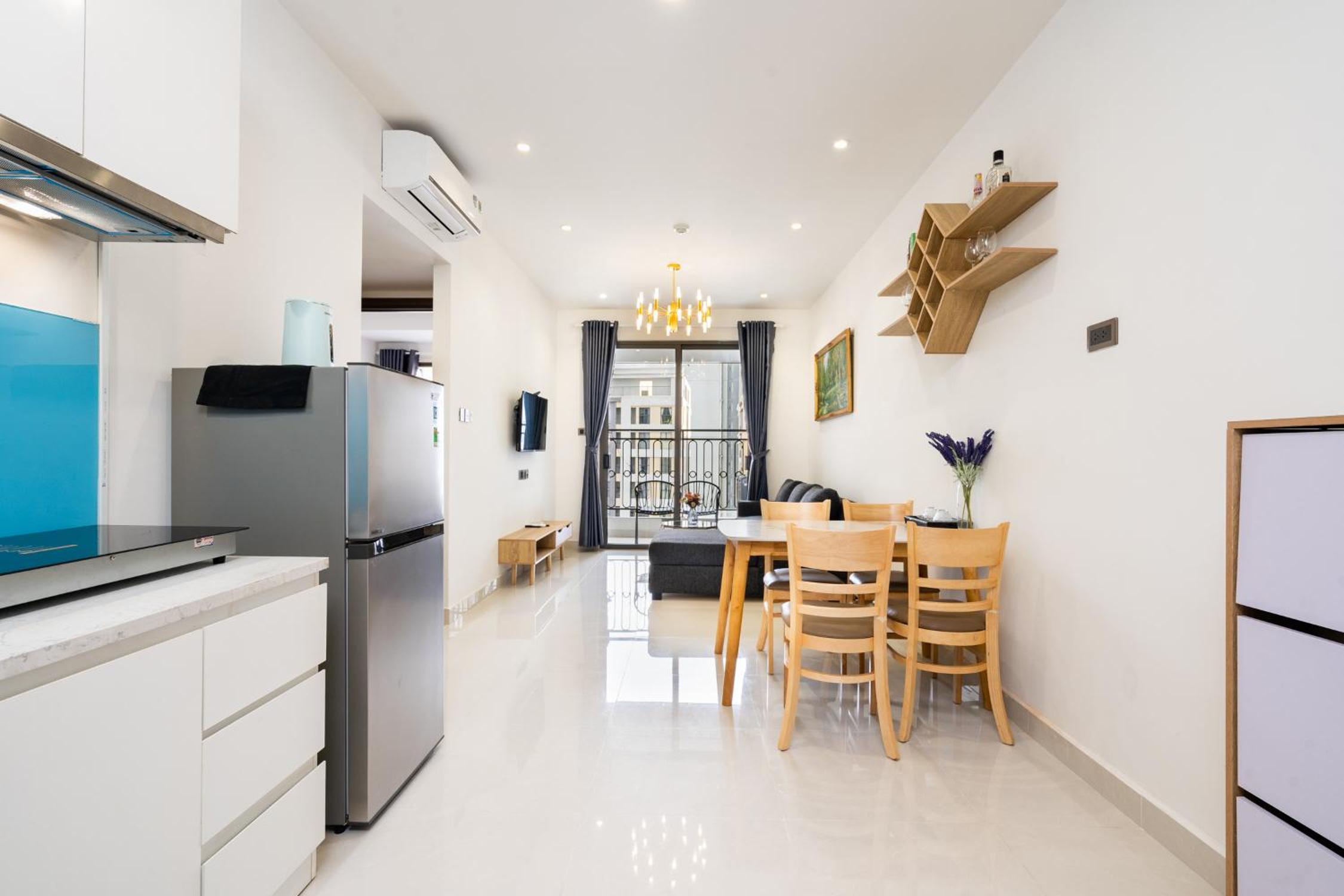 Best price Saigon Royal 2 bedrooms apartment