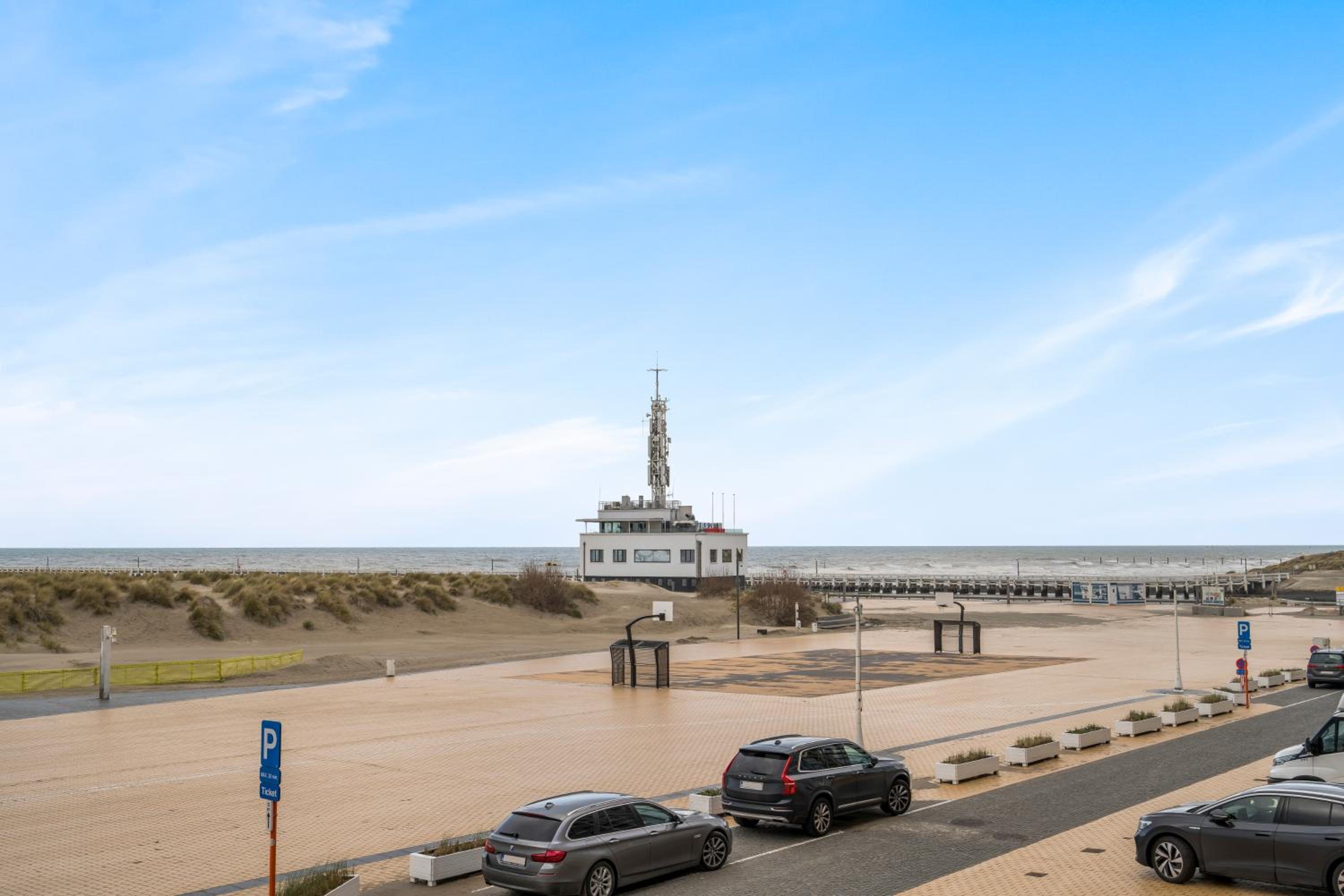 Romantic Getaway with sea view in Nieuwpoort