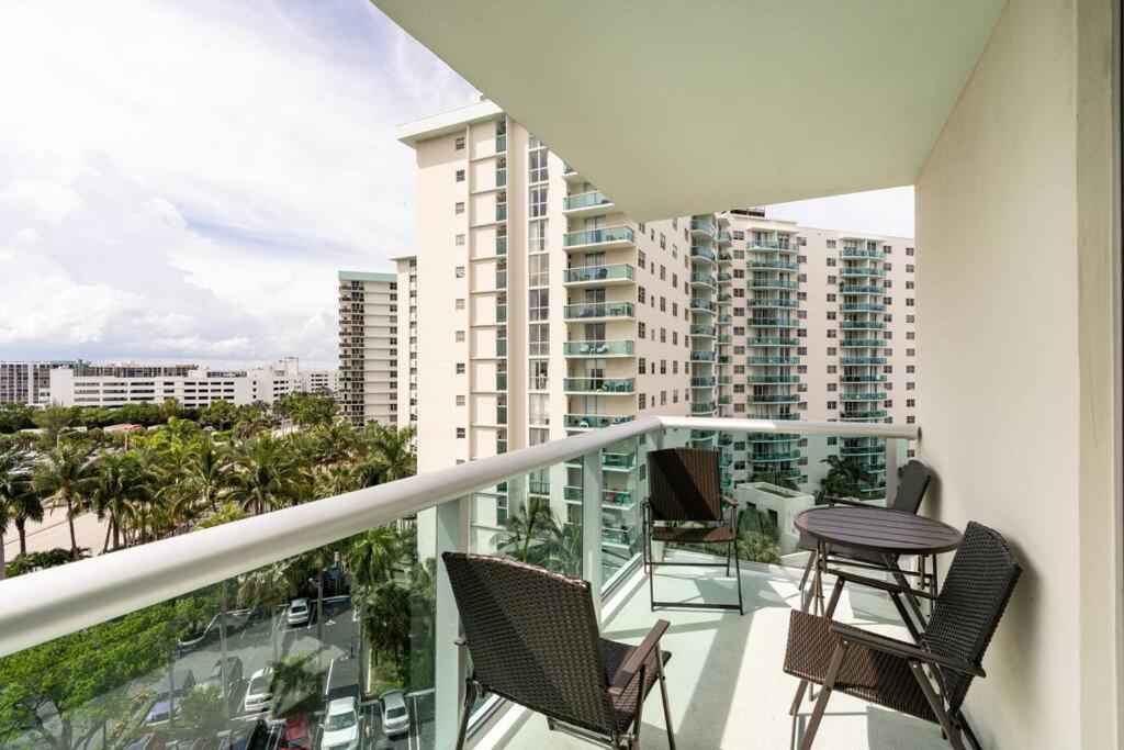 Luxury Stylish Oceanfront 2 bedroom 2 bathroom in HOLLYWOOD FL view 2