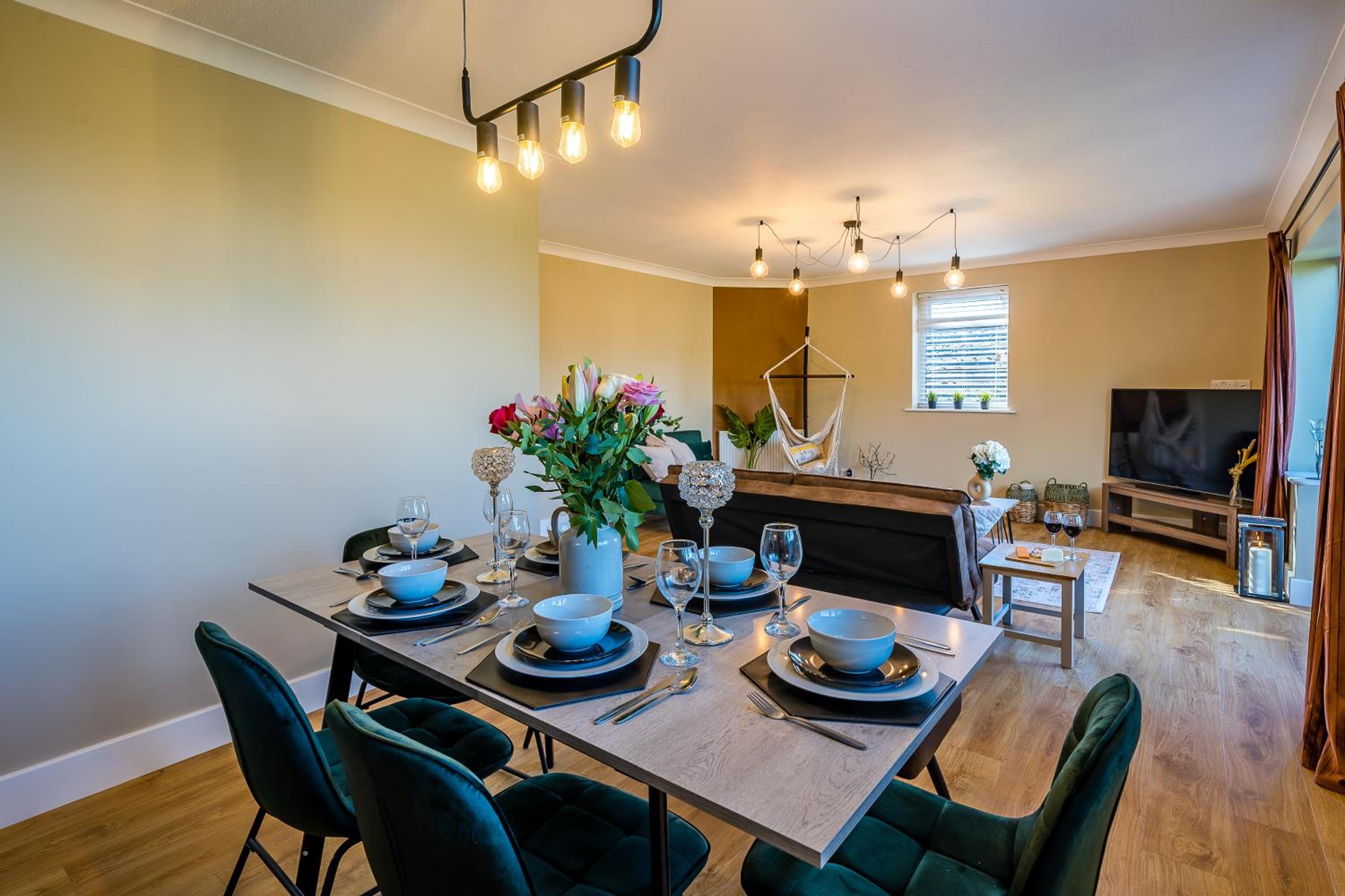 Windermere Lake View Retreat, Pet Friendly, Free Parking, Golf nearby view 2