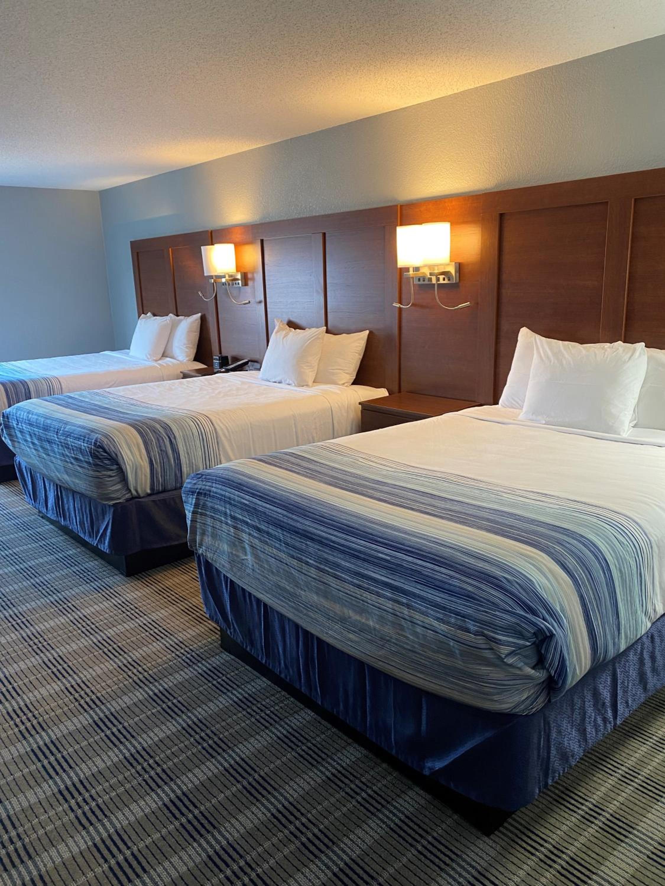 AmericInn by Wyndham Williamsburg