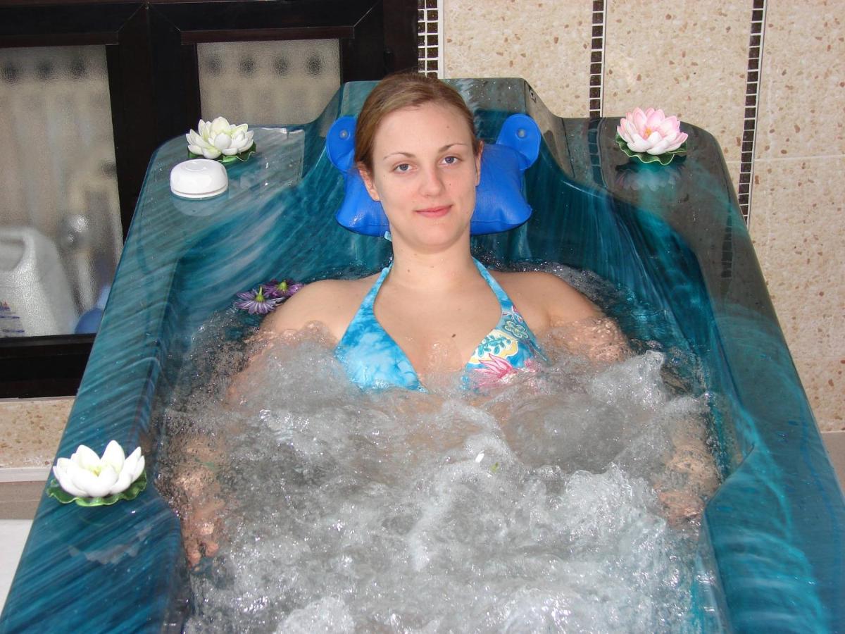 Jacuzzi