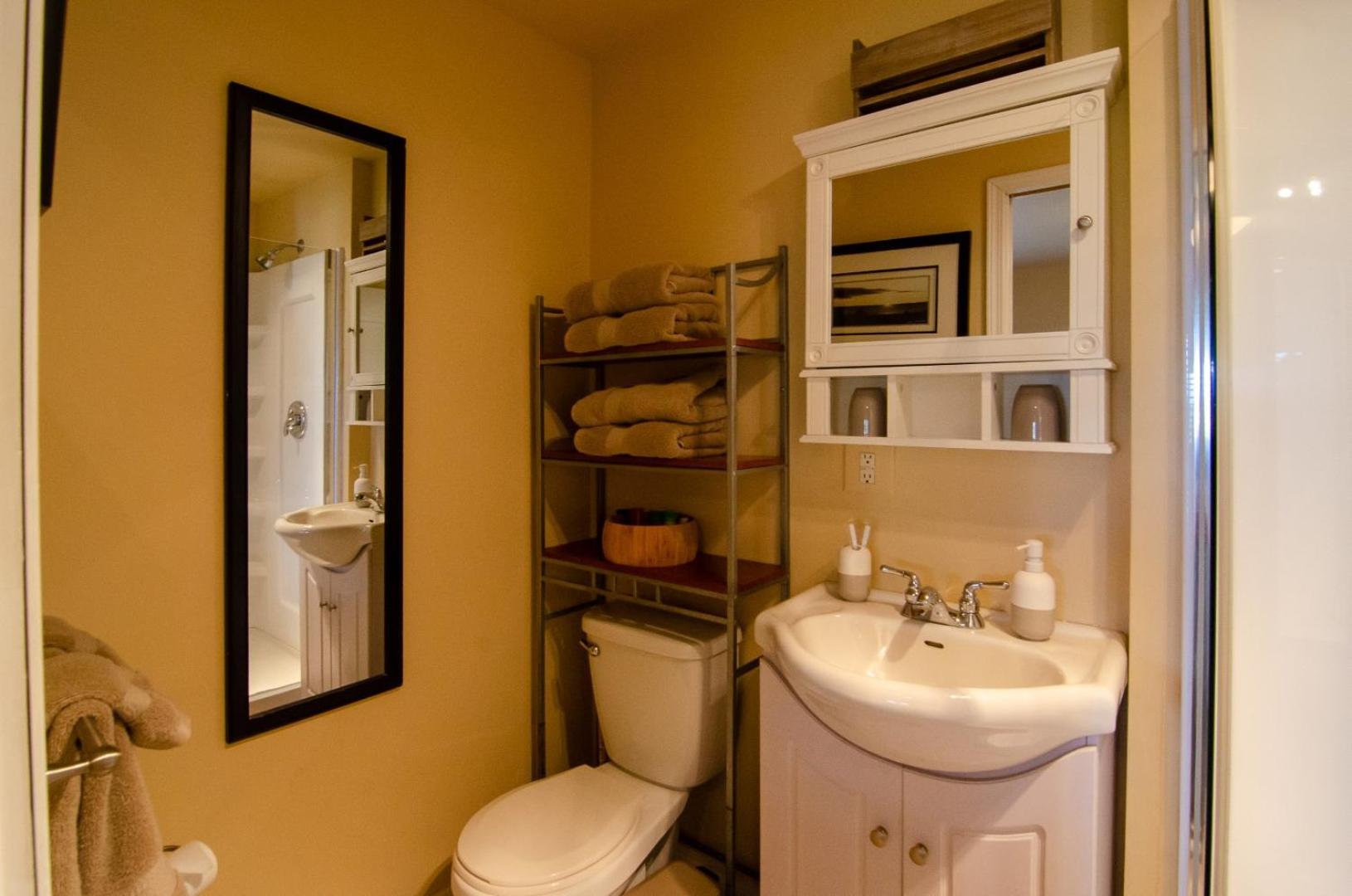 The Fraser River's Edge BB Lodge - Property Image 62