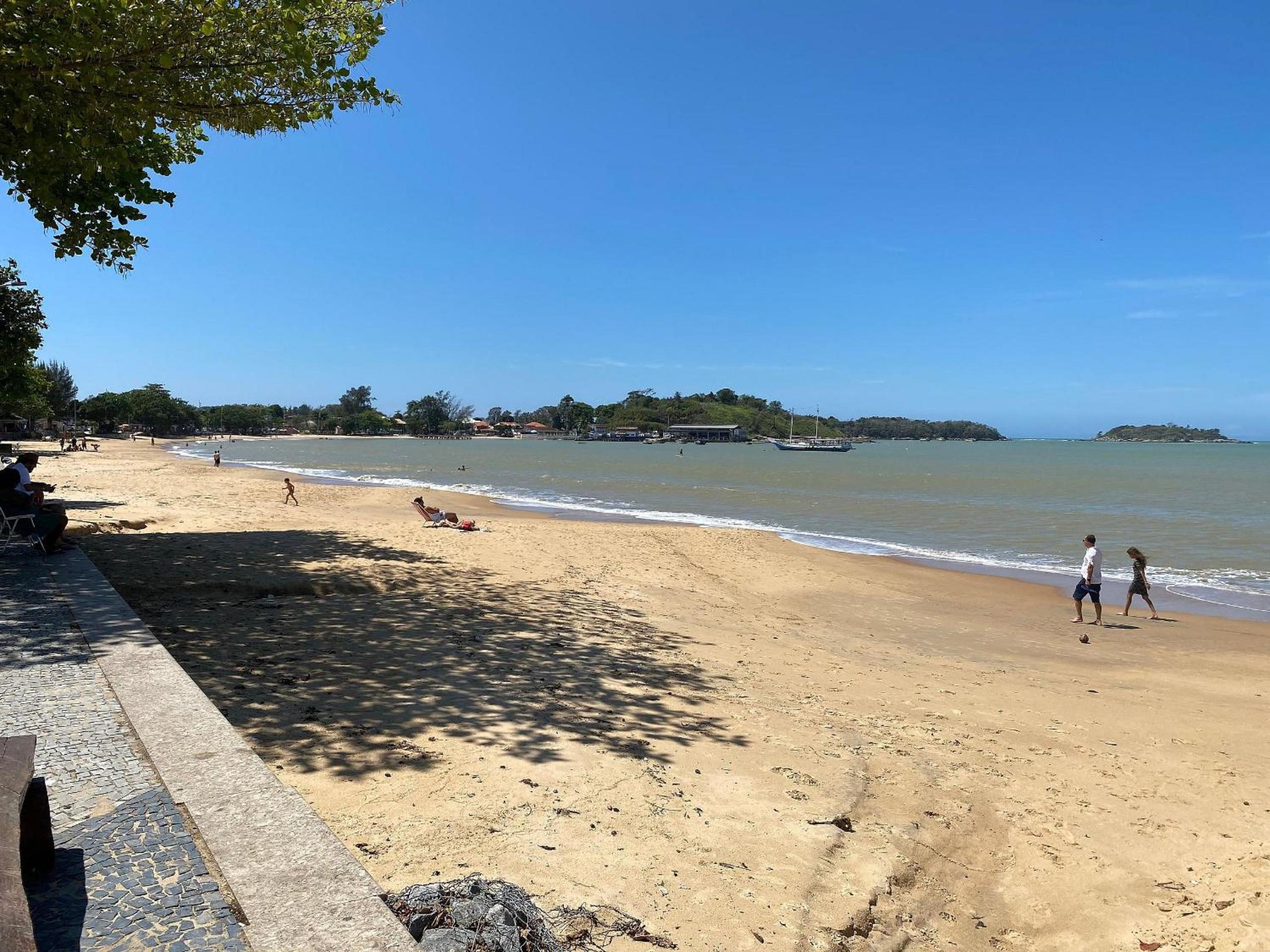 Ap. na beira da praia, ótima localização | ROMM104