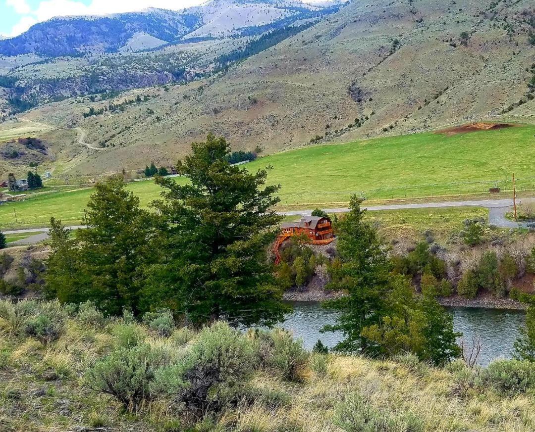 Yellowstone Gateway Inn view 3