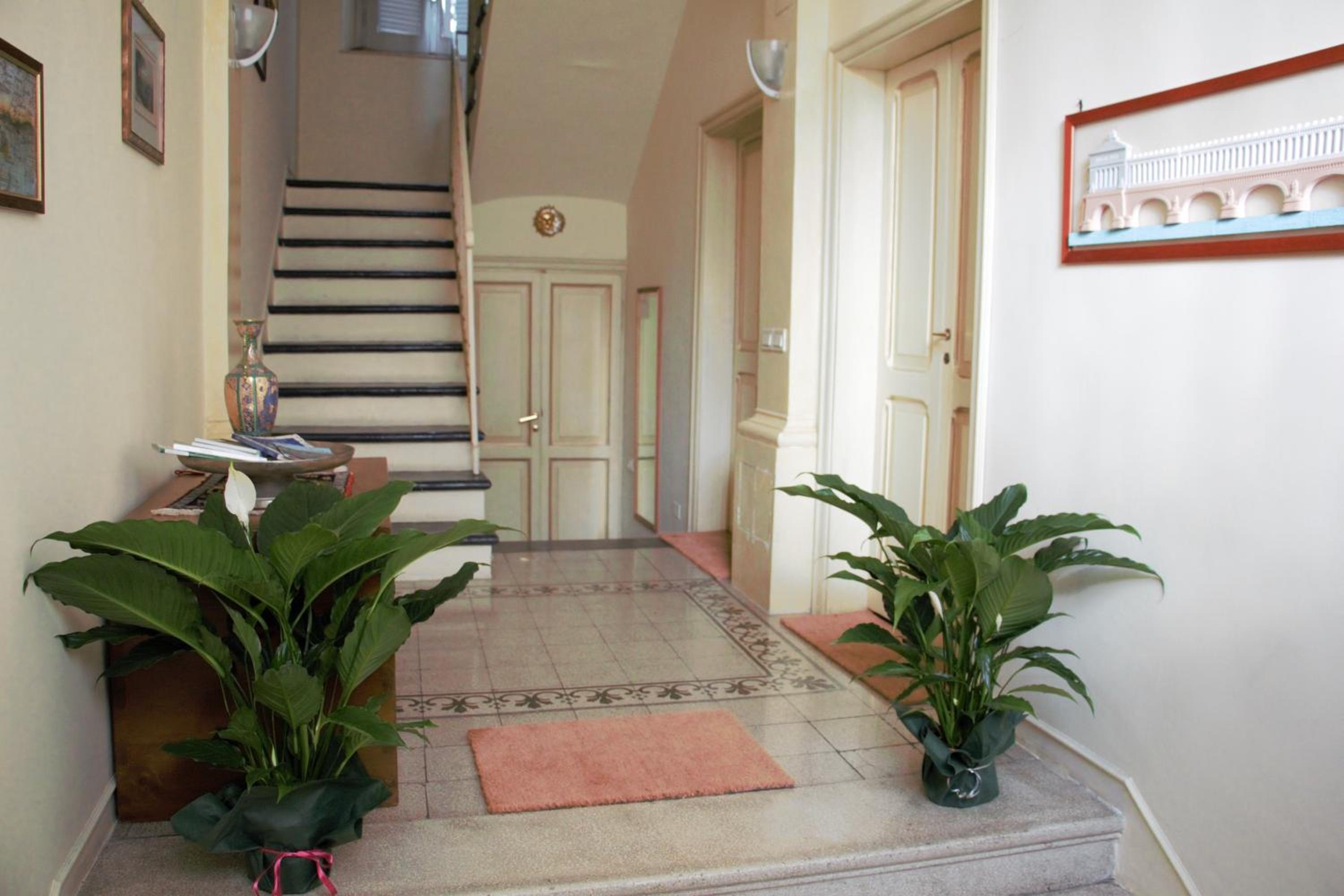 B&B ROSSIeROSSI view 4