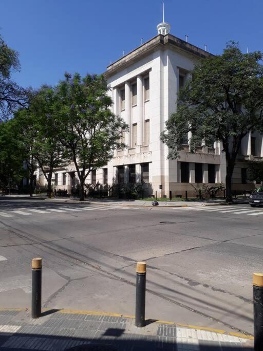 Hotel Hermoso Apart Barrio Sur - Image 1