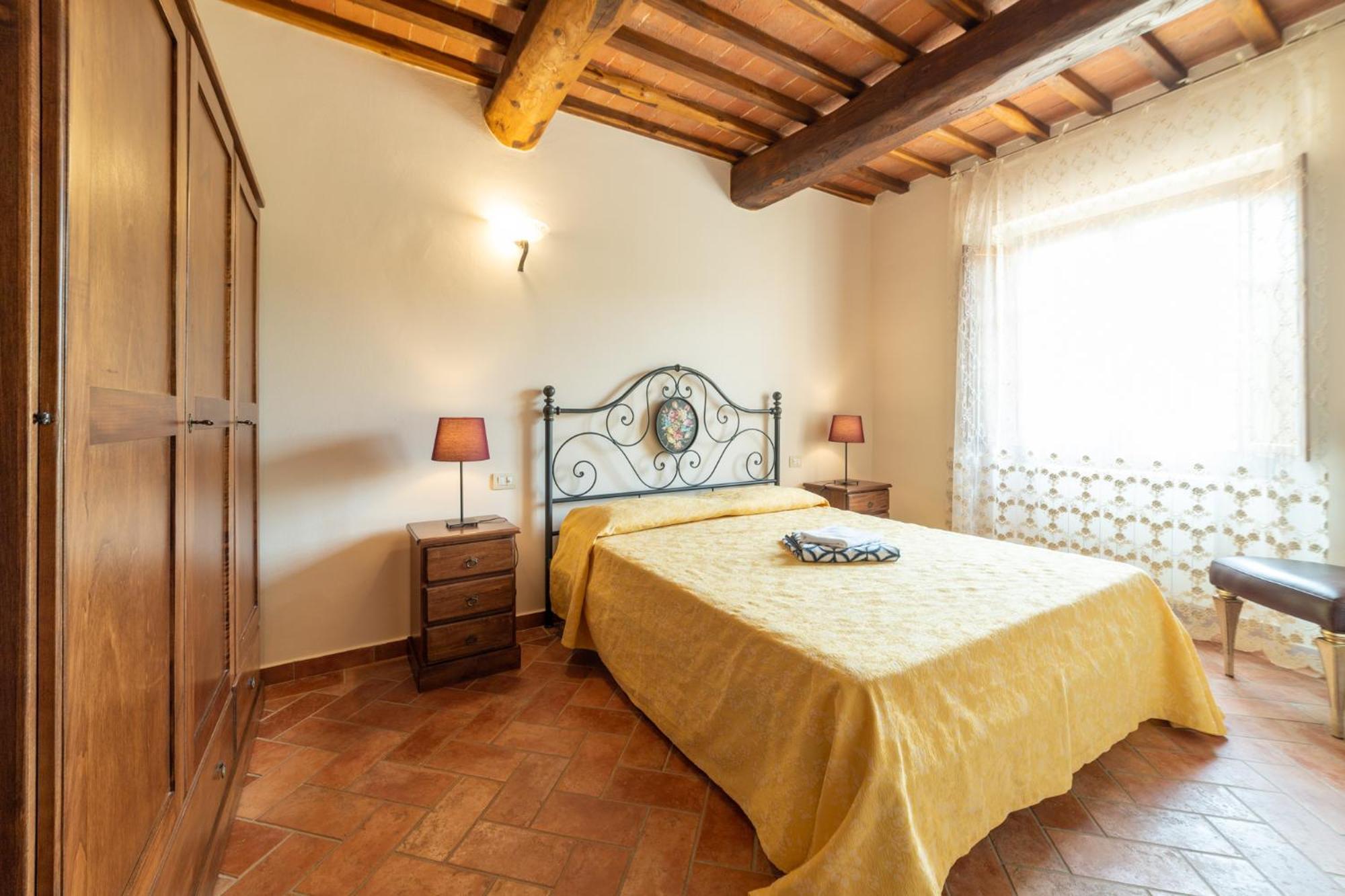 Podere Vergianoni con piscina e vista mozzafiato