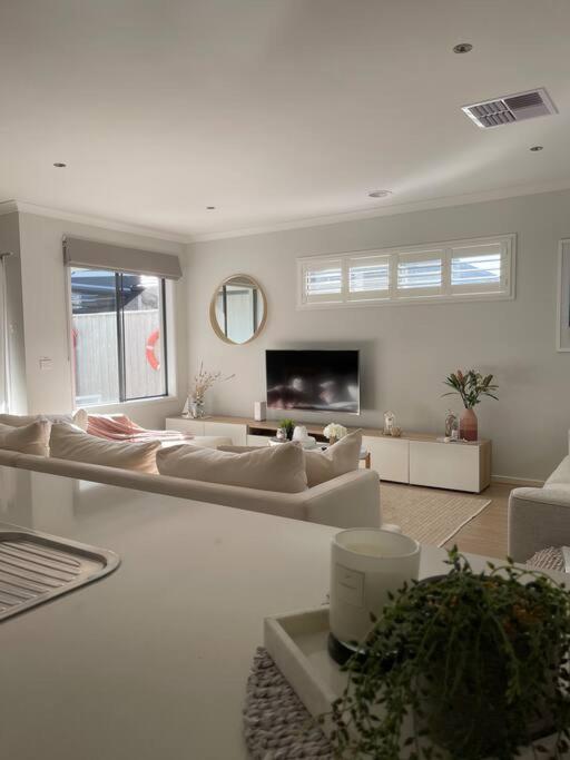 First-Class Coastal Living