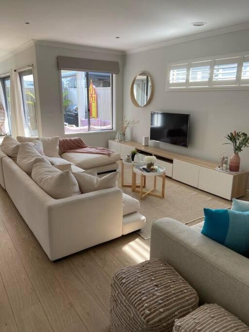 First-Class Coastal Living