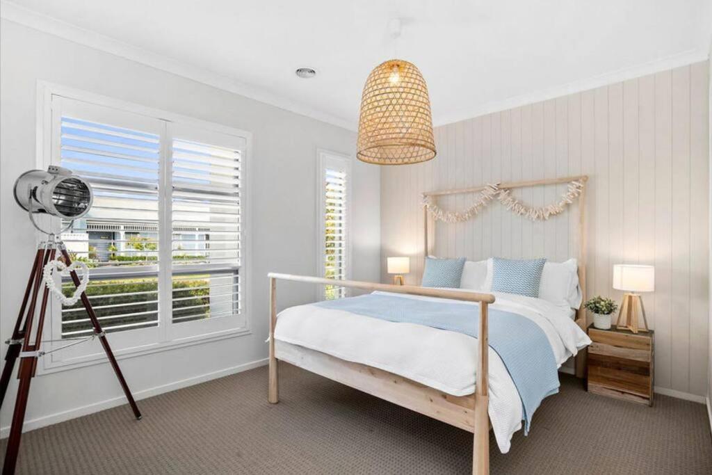 First-Class Coastal Living