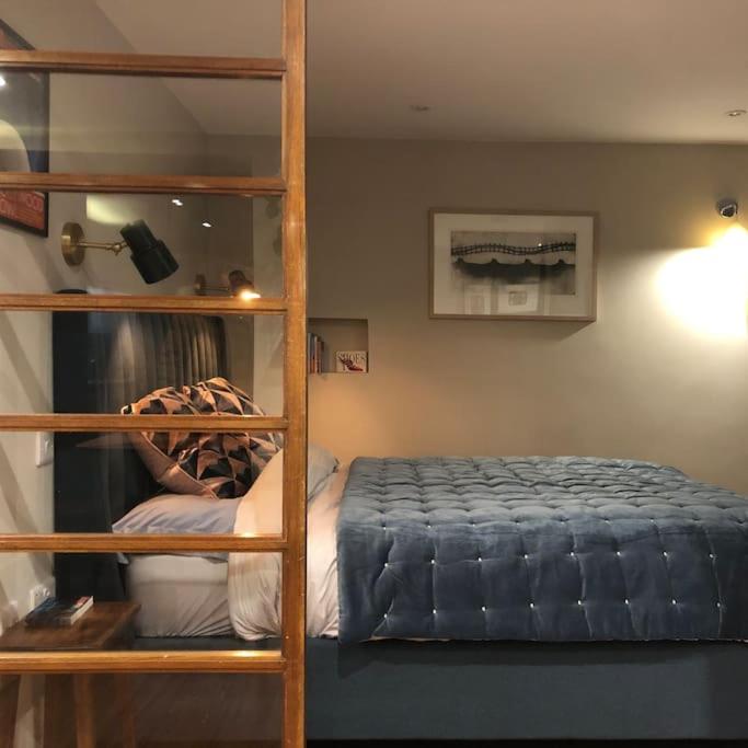 The Hideaway Apartment, Bath view 5