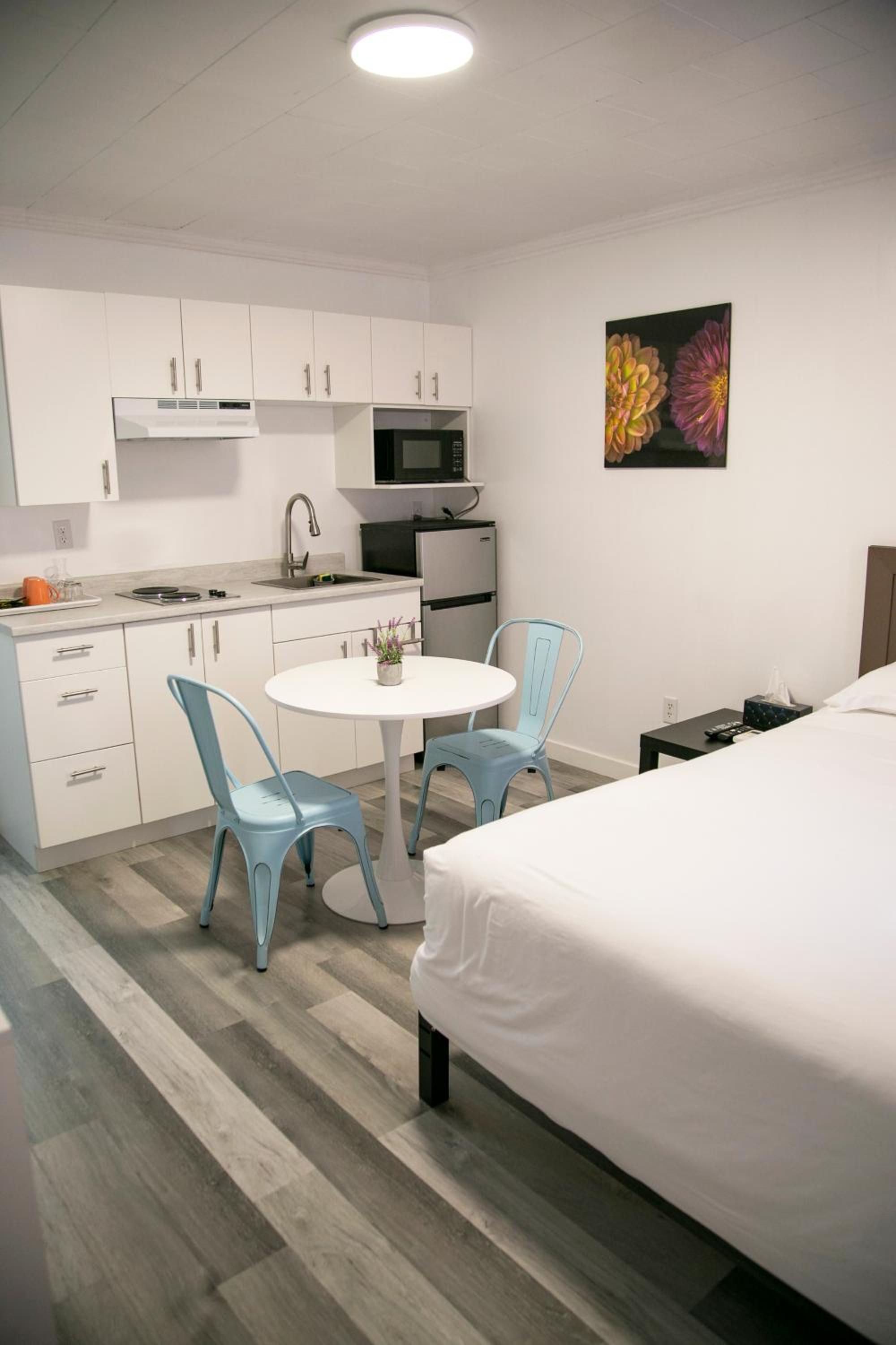 Westview Centre Motel Ltd