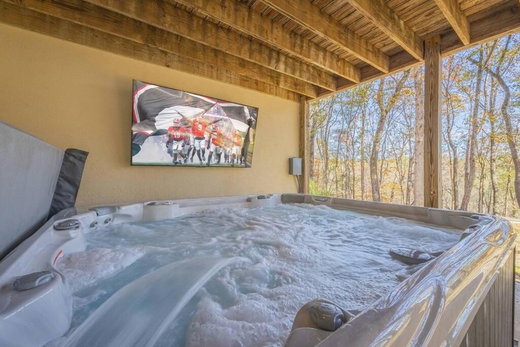 Large Luxury House, King Beds and More, Hot Tub, Theater, Fireplace, Game Room, Ping-pong, Pool Table, Air Hockey, Arcade, River, Big Kitchen, Nice Porch,  view 3