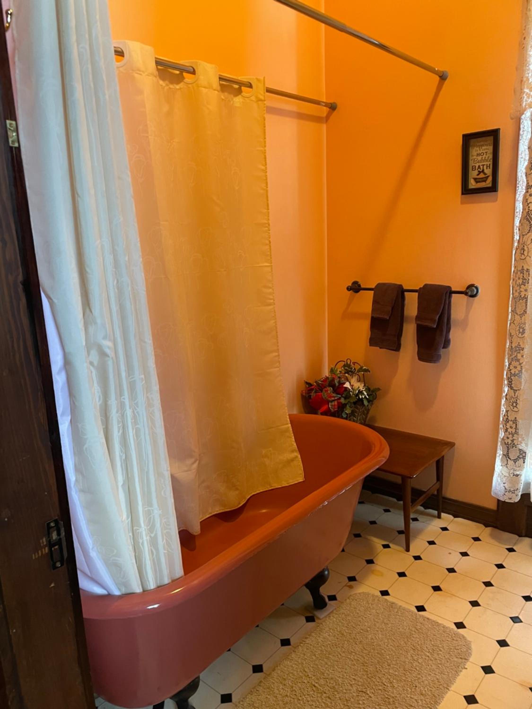 Grand Gables Inn