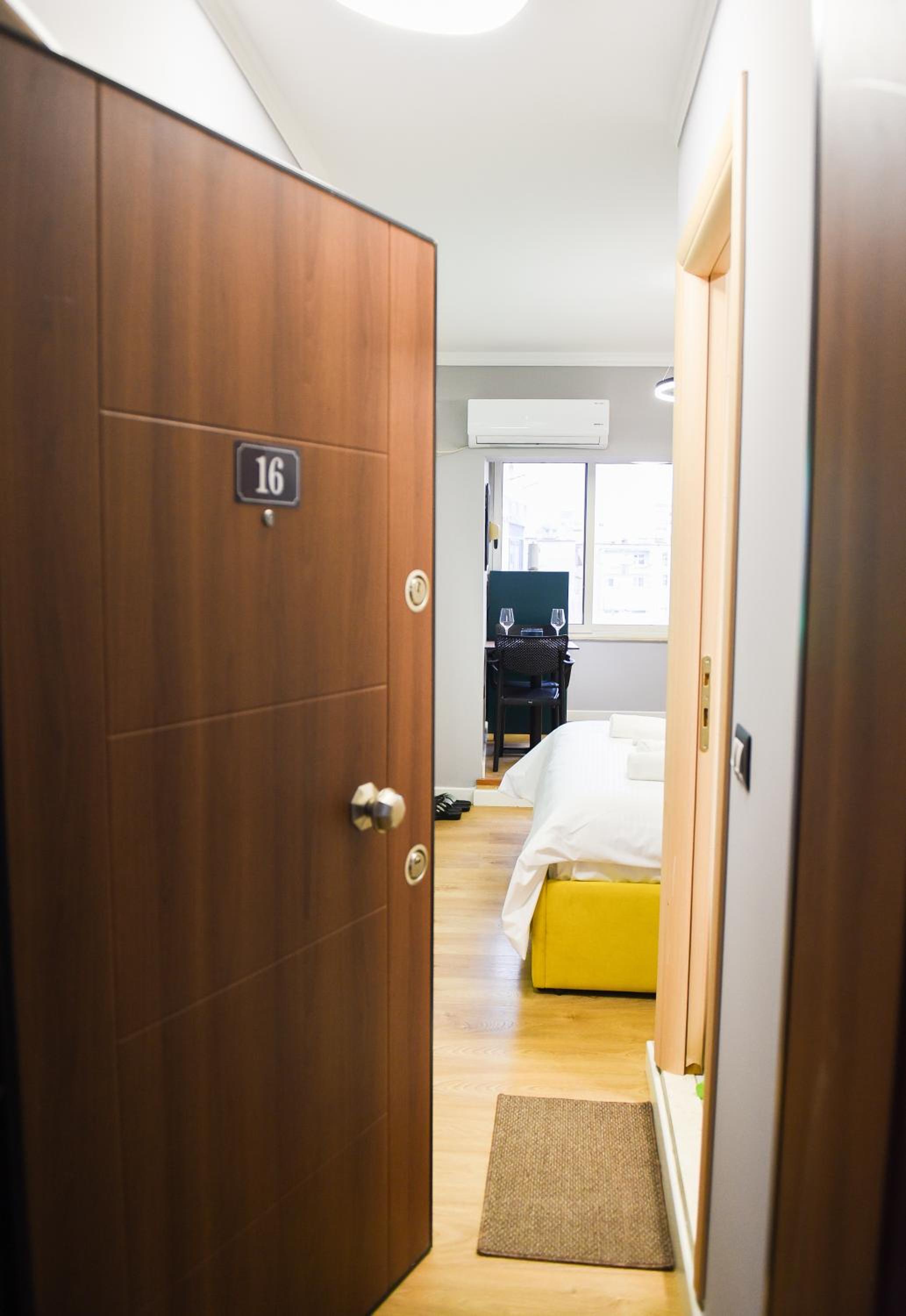 hotel room
