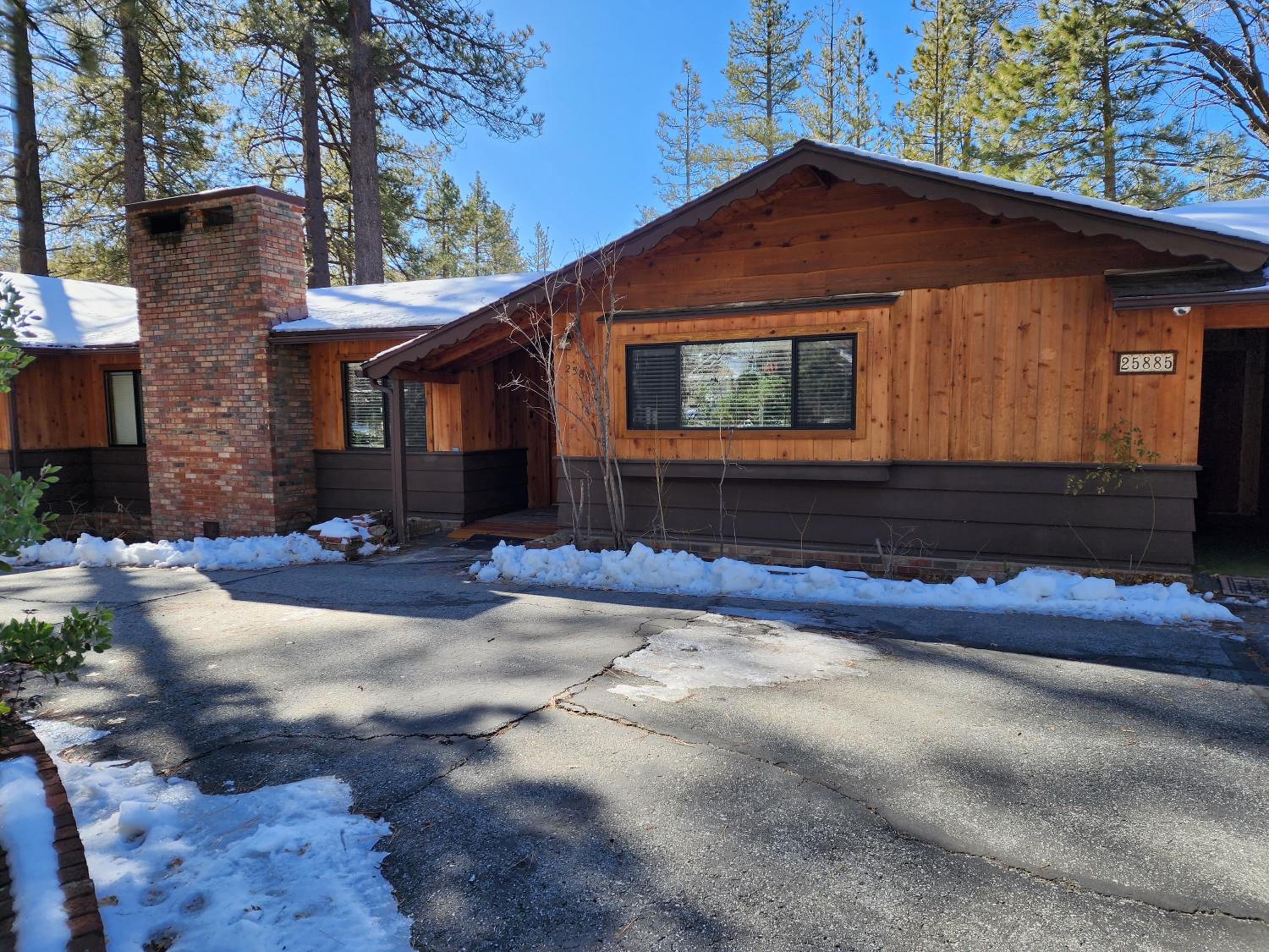 Silver Pines Lodge view 3