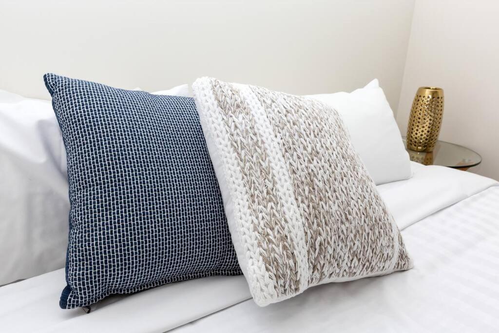 4 Bedroom Luxury City Penthouse Apartment! - Property Image 13