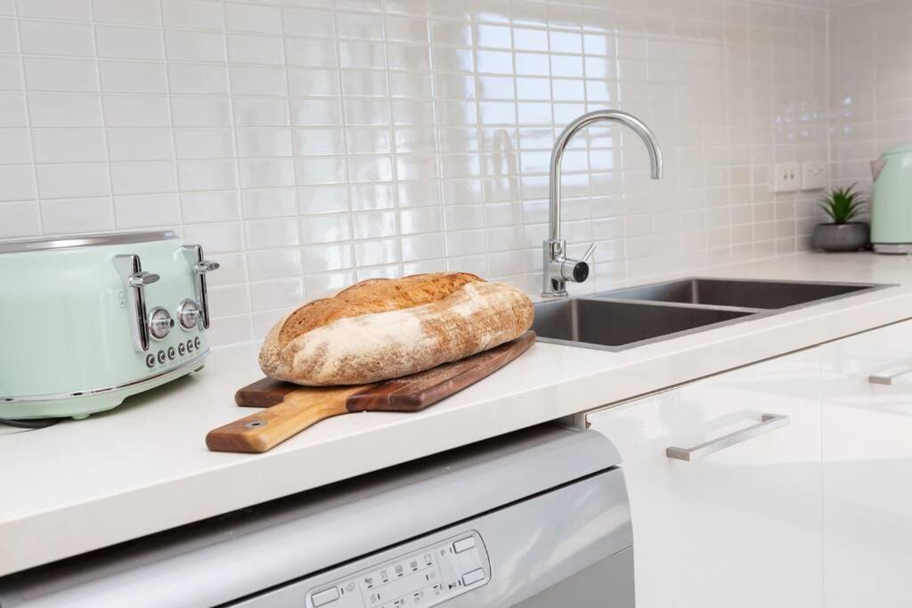 4 Bedroom Luxury City Penthouse Apartment! - Property Image 3