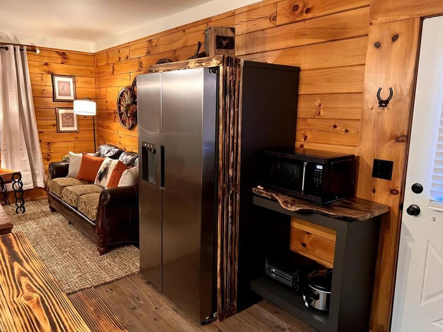 The Horse Cabin at Natural State Cabins