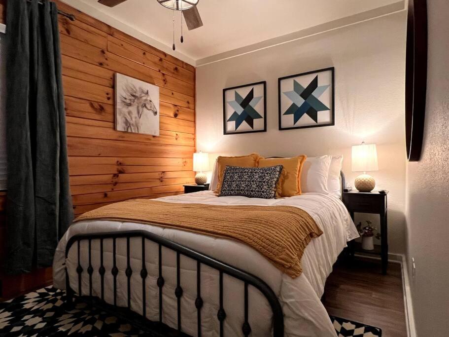 The Horse Cabin at Natural State Cabins