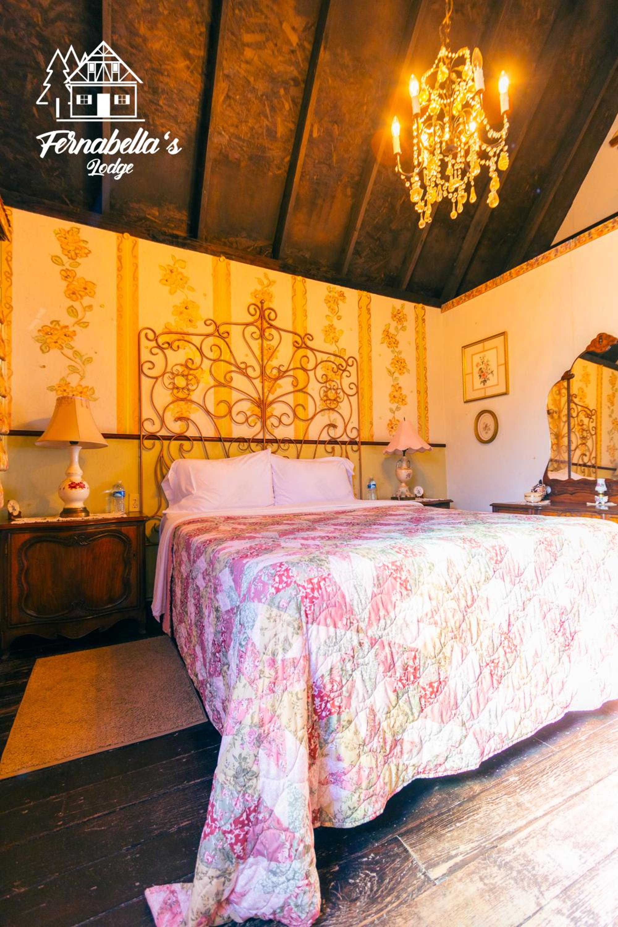 Fernabella's Lodge