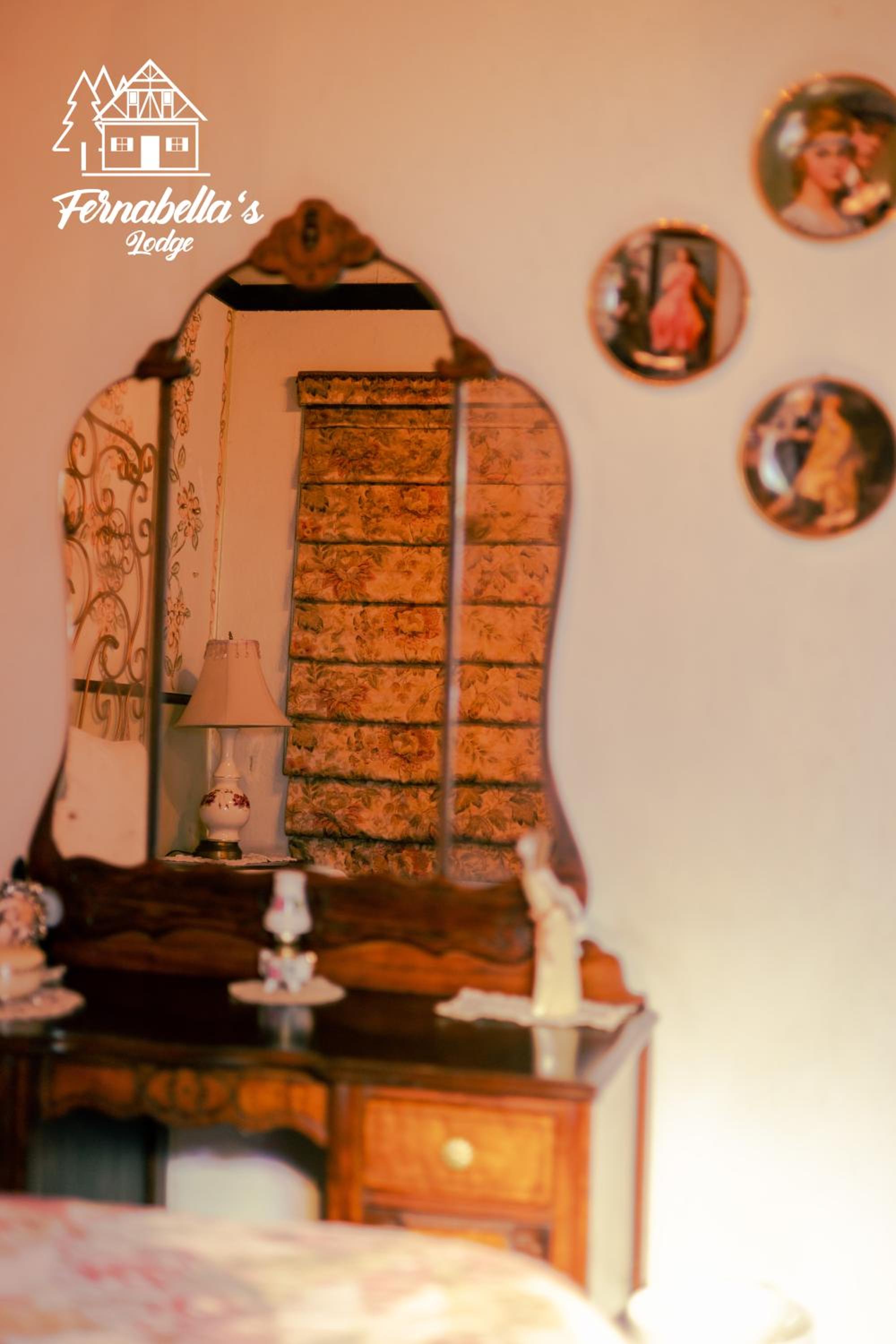 Fernabella's Lodge