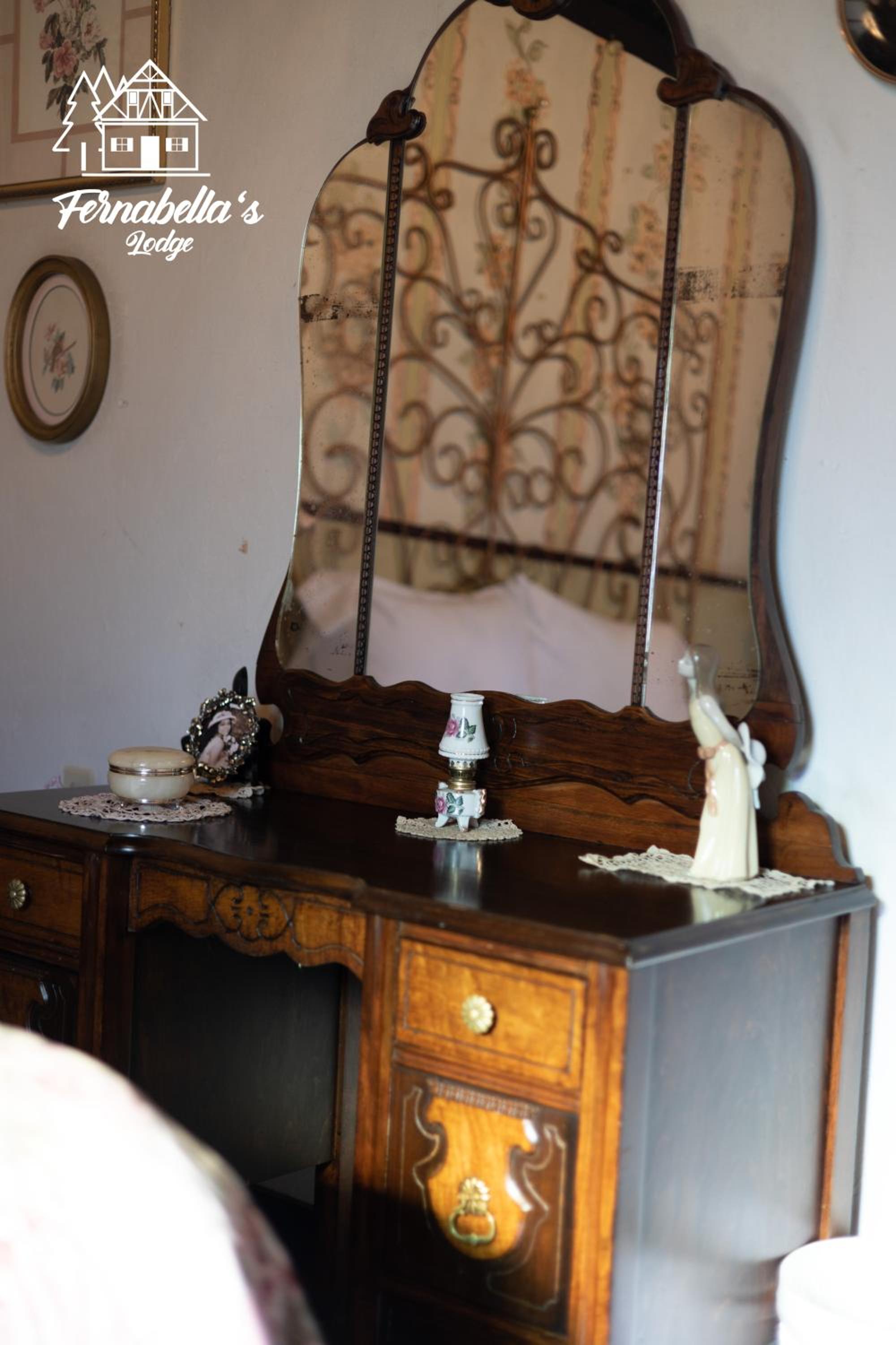 Fernabella's Lodge