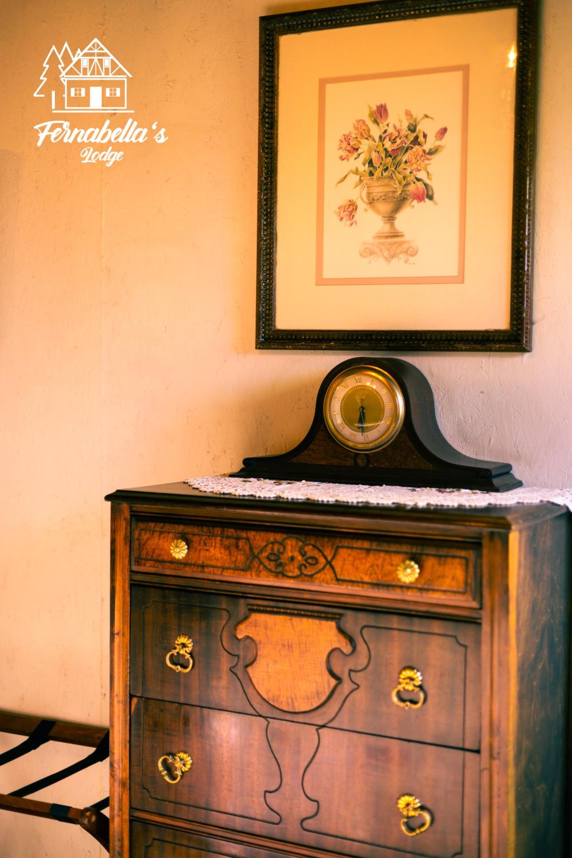 Fernabella's Lodge