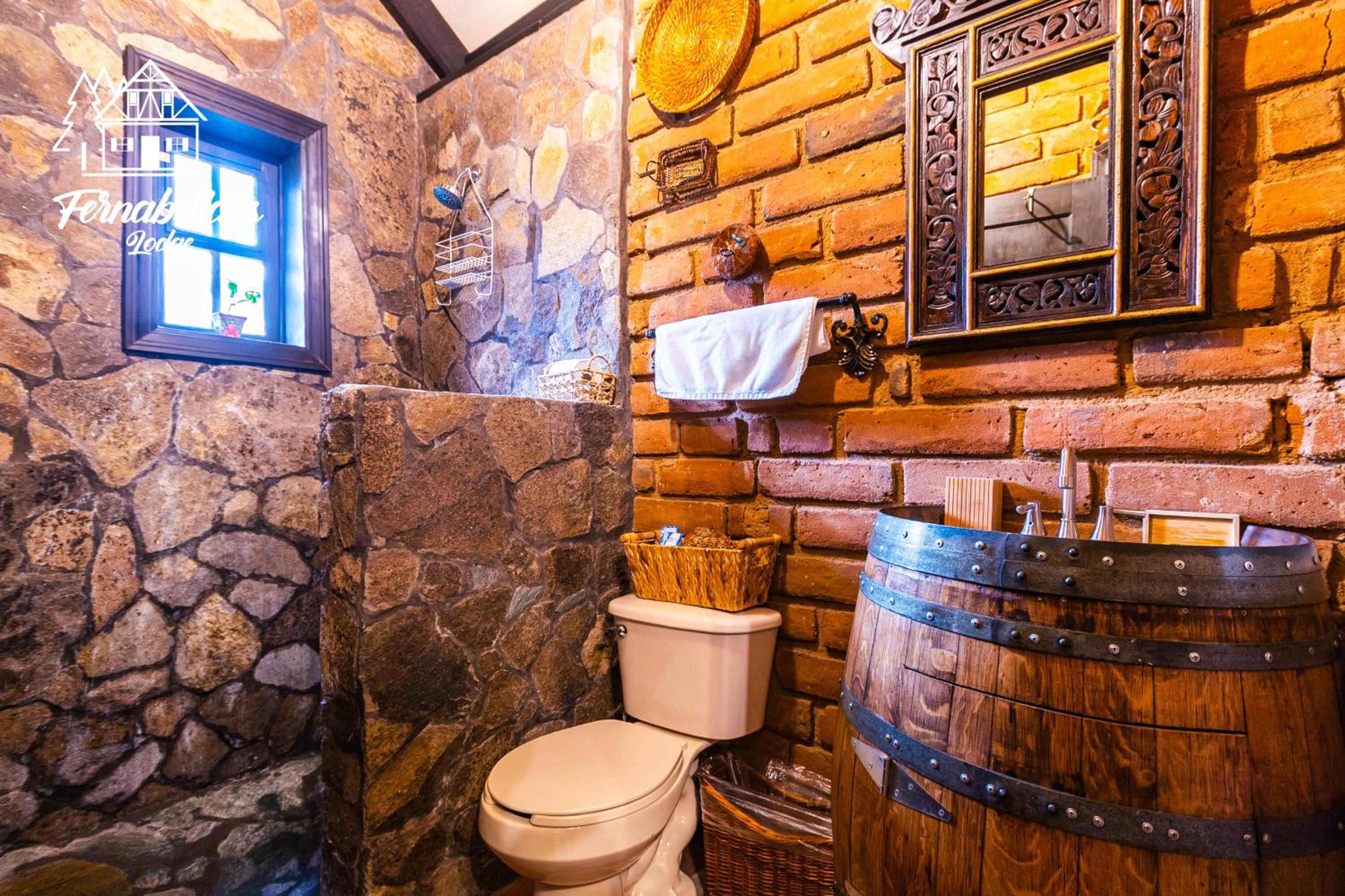 Fernabella's Lodge