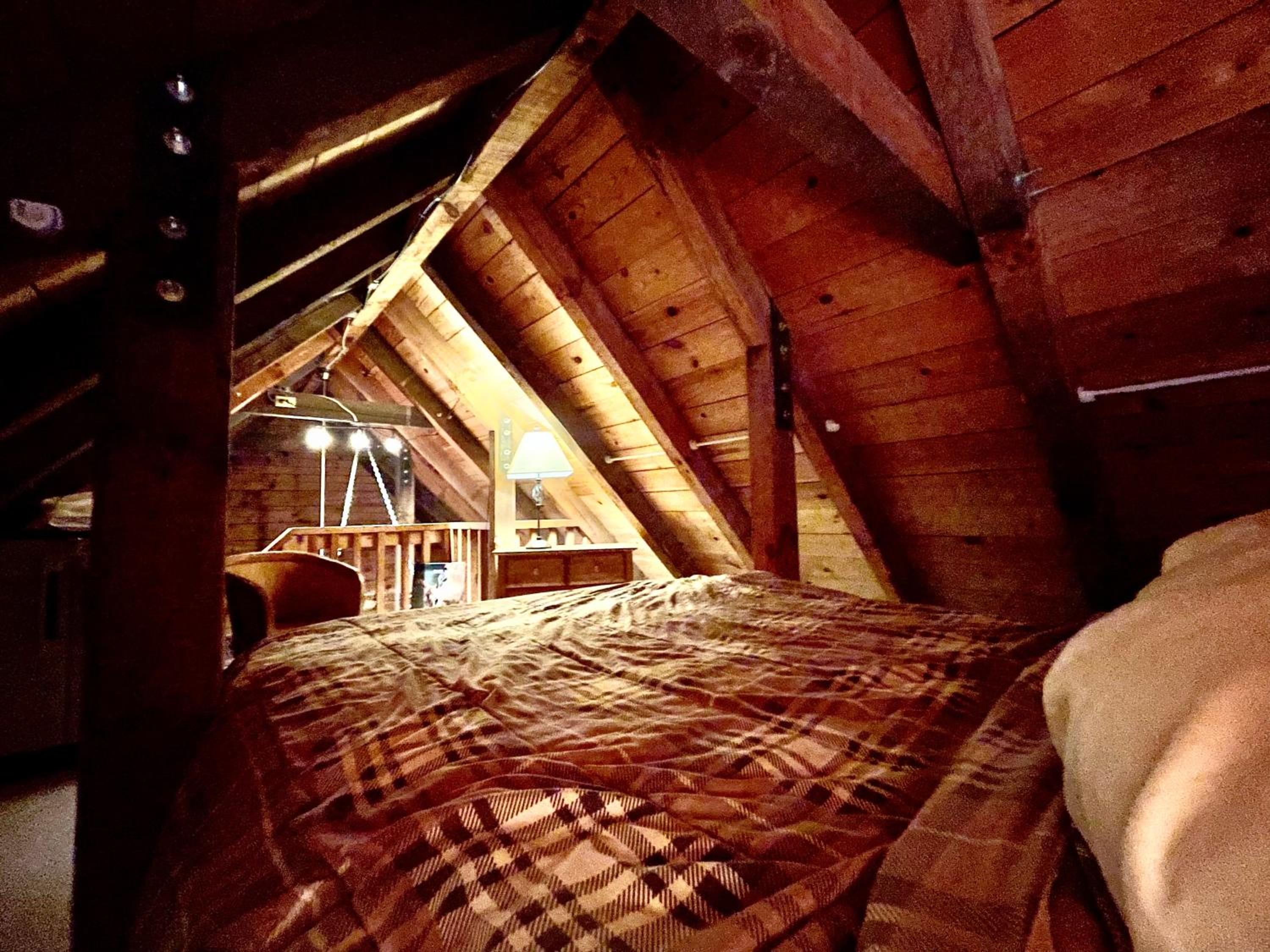 Good life cabin 1 · Rustic Log Cabin view 5