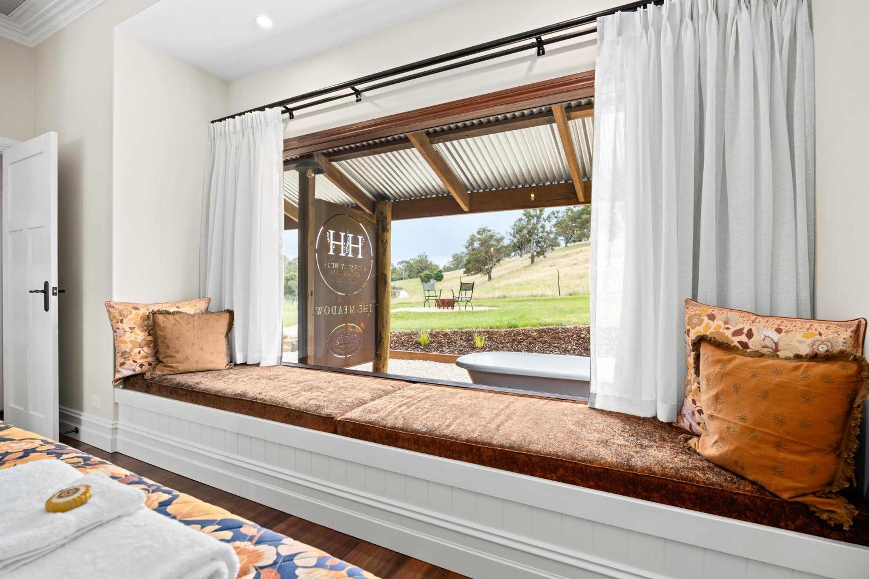 Grandview Accommodation - Hideaway Huts