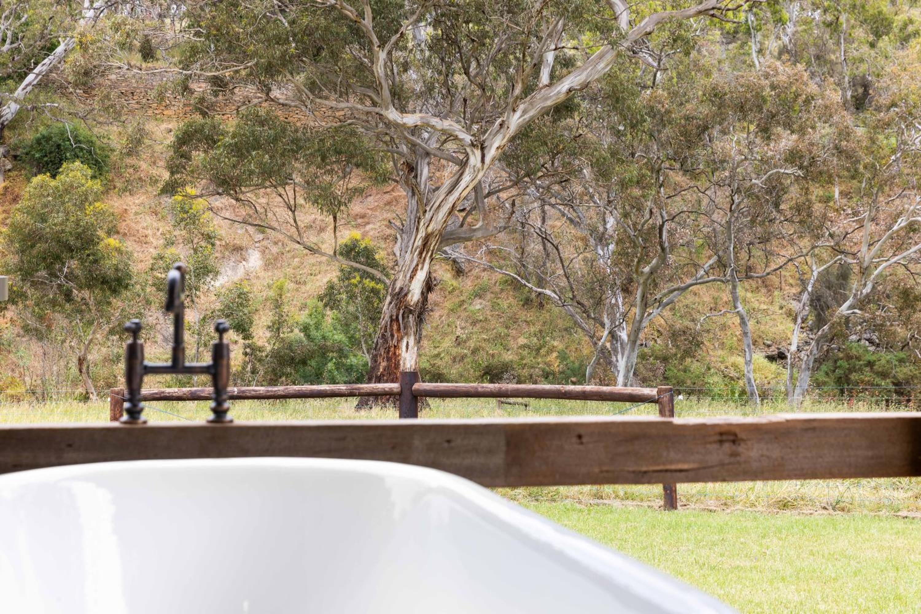 Grandview Accommodation - Hideaway Huts