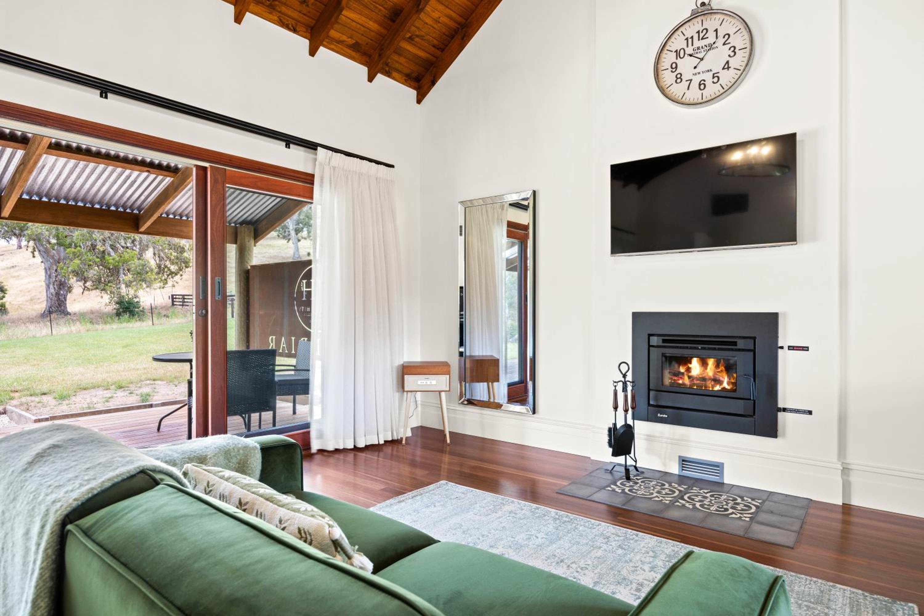 Grandview Accommodation - Hideaway Huts