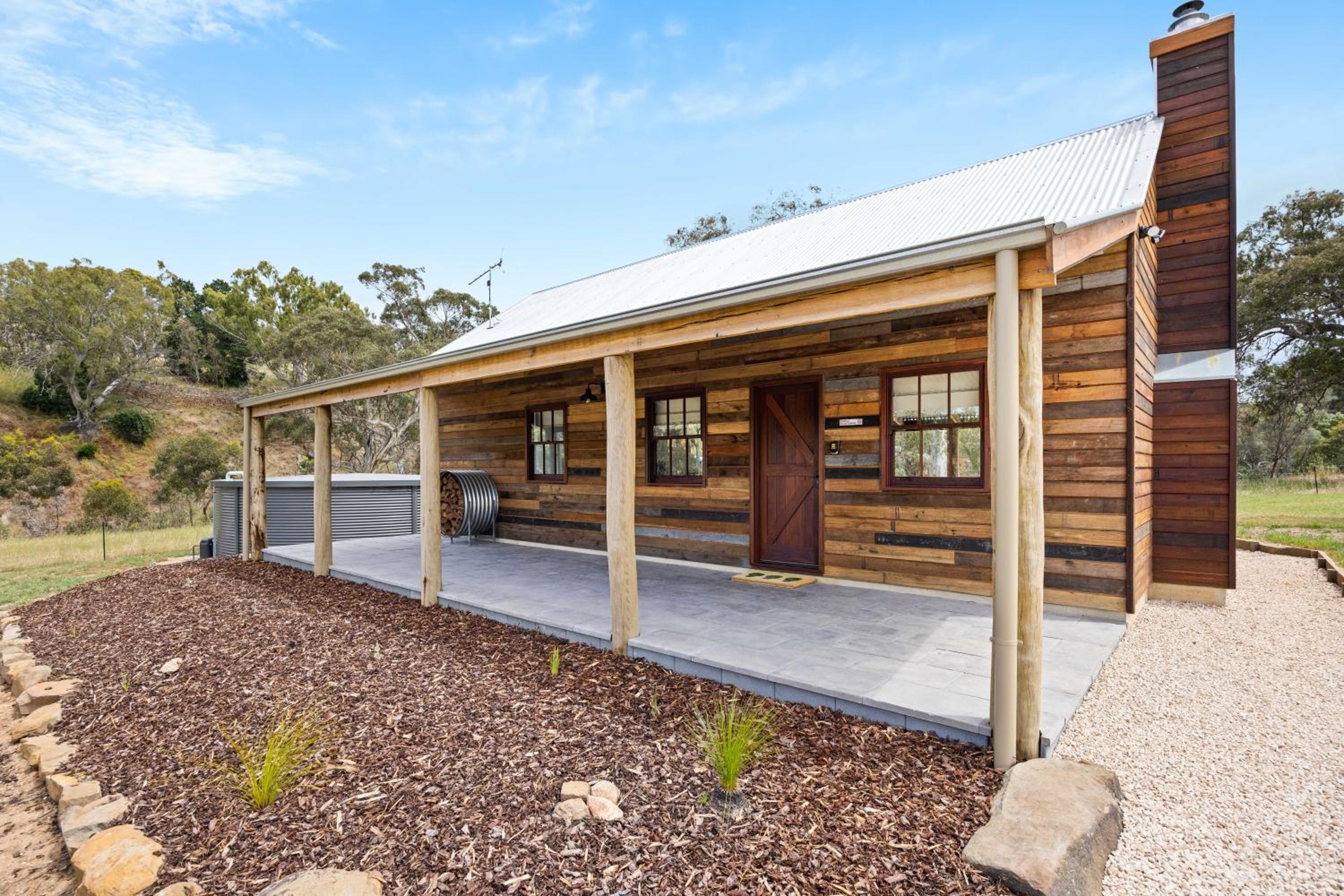 Grandview Accommodation - Hideaway Huts