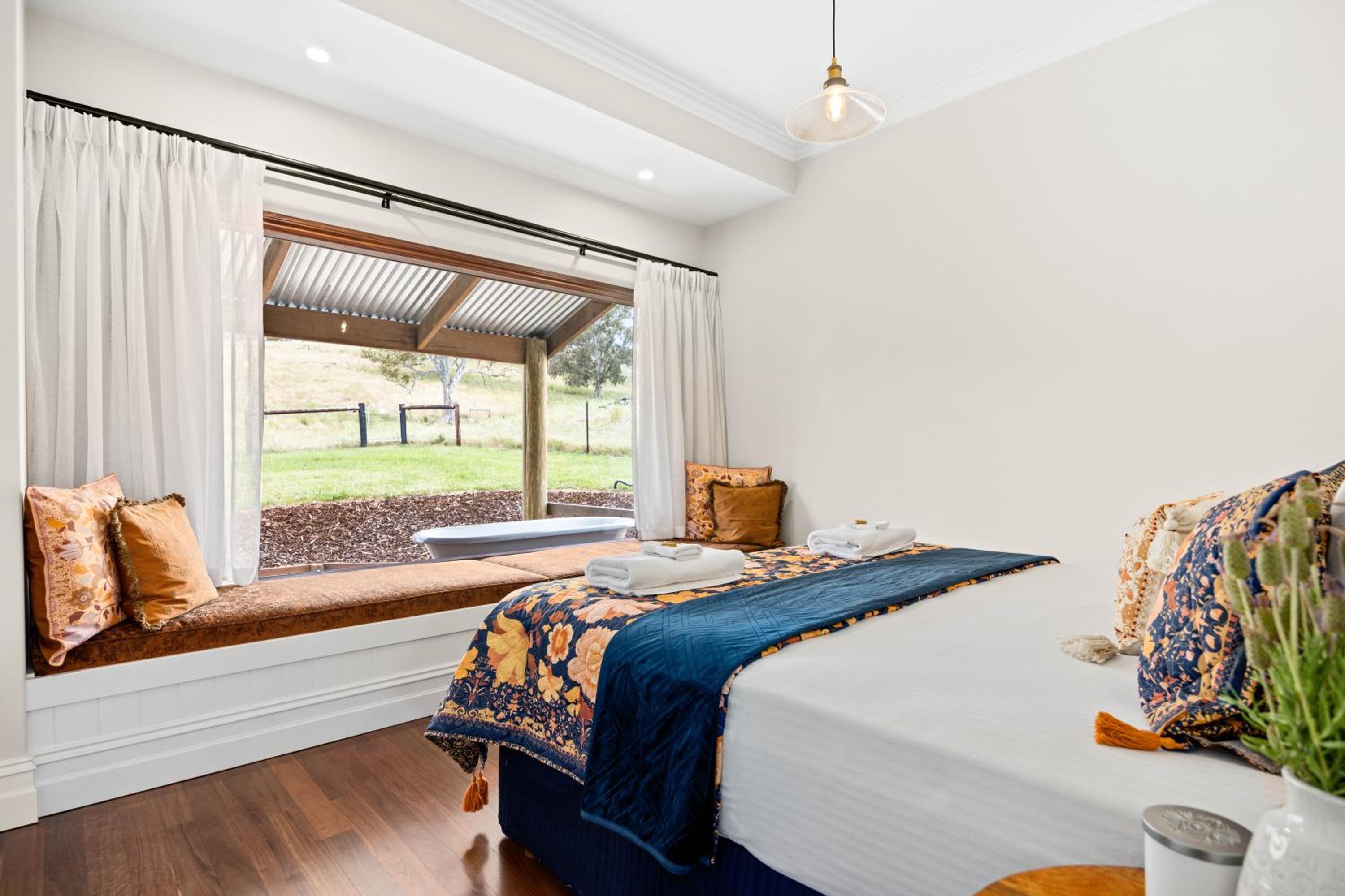 Grandview Accommodation - Hideaway Huts