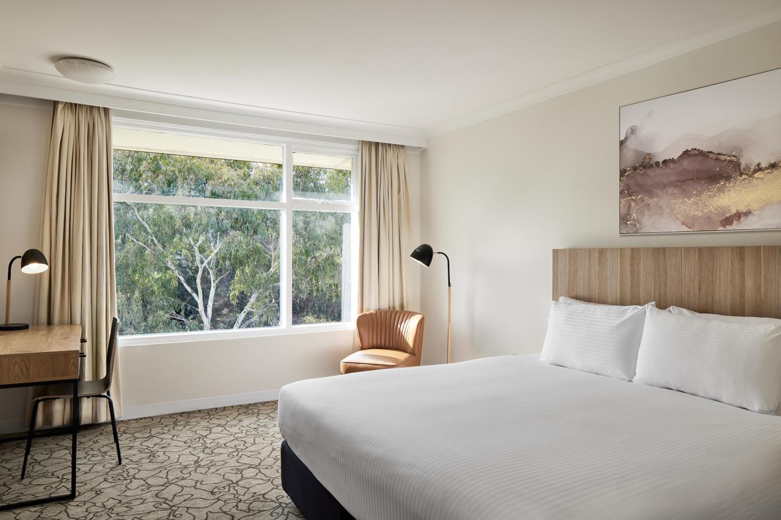 Tamworth Vacations - ibis Styles Tamworth - Property Image 1